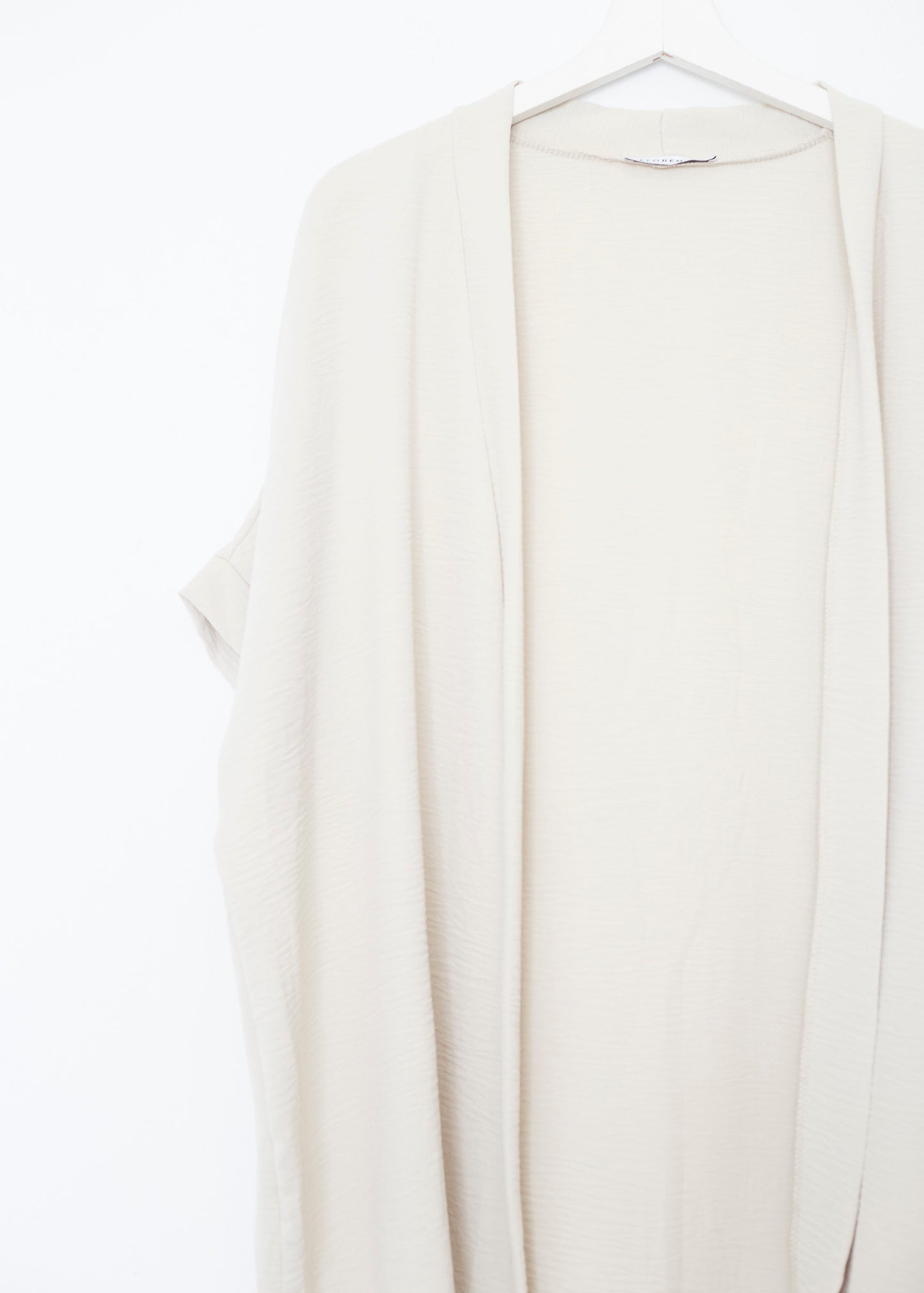 Camiseta algodón cuello punta y botones