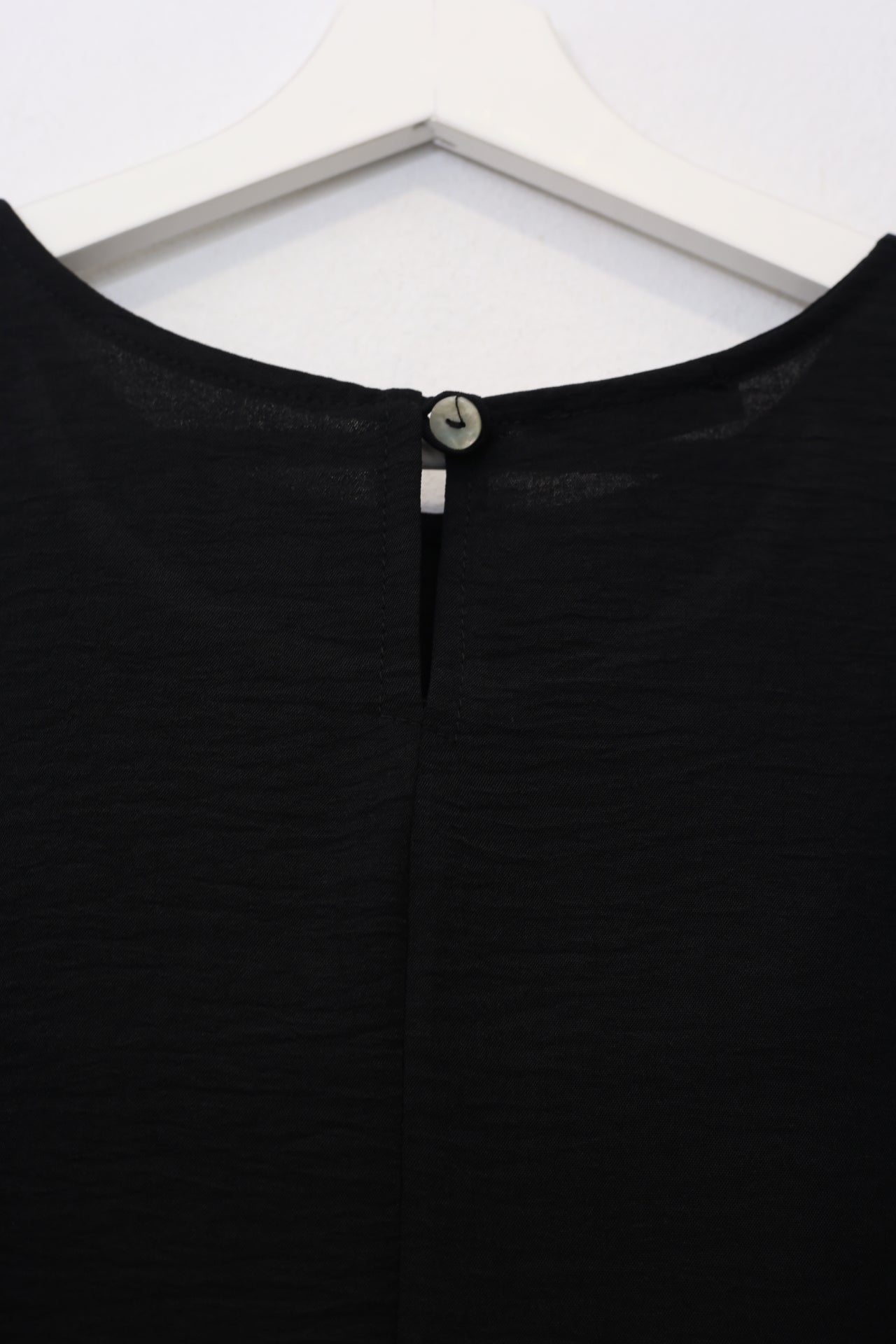 Camiseta algodón cuello punta