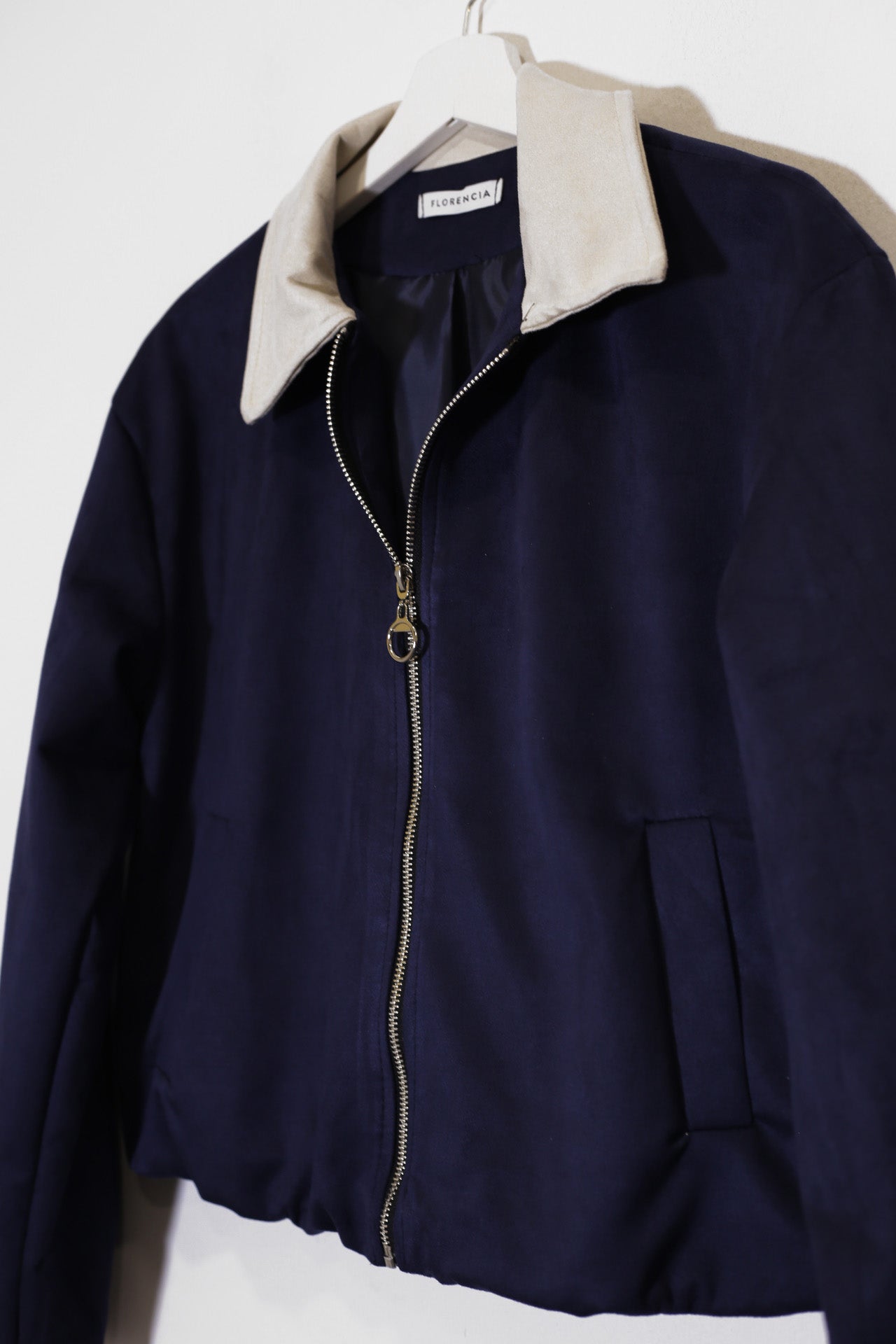 Cazadora contraste antelina