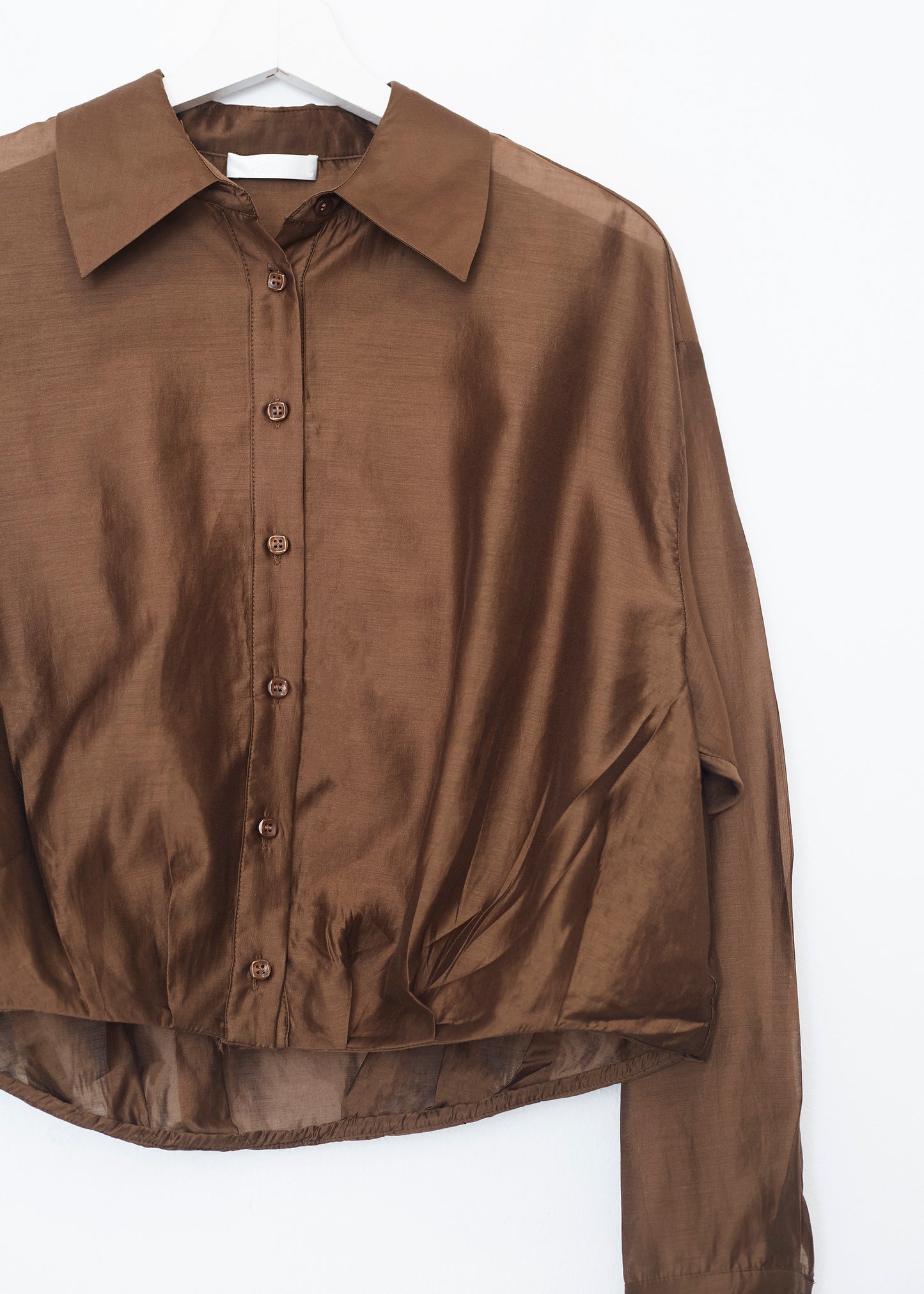 Short organza shirt with pleats