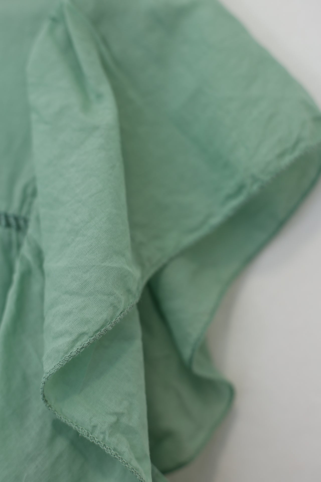 Blusa voile pasamanería