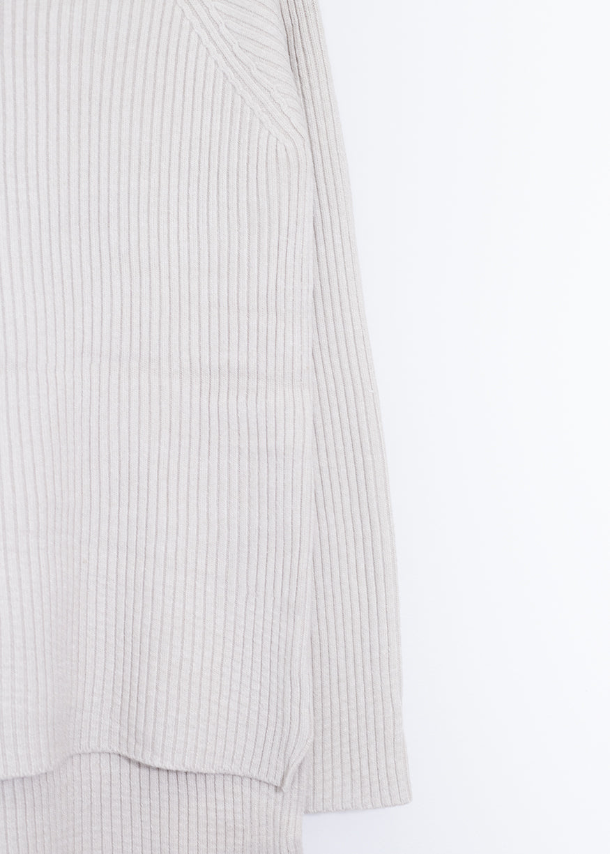 Seamless turtleneck sweater