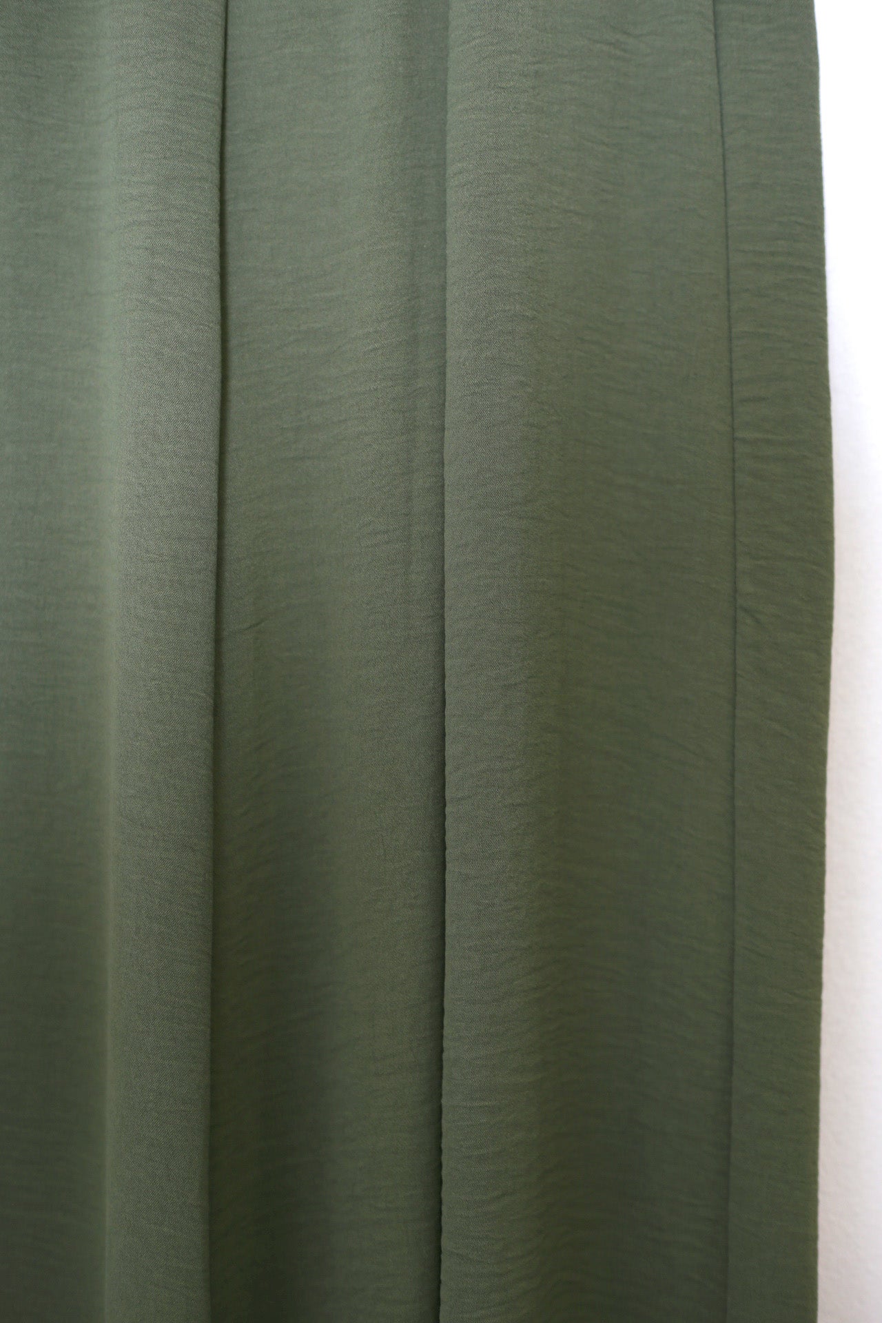 Pantalones anchos fluidos