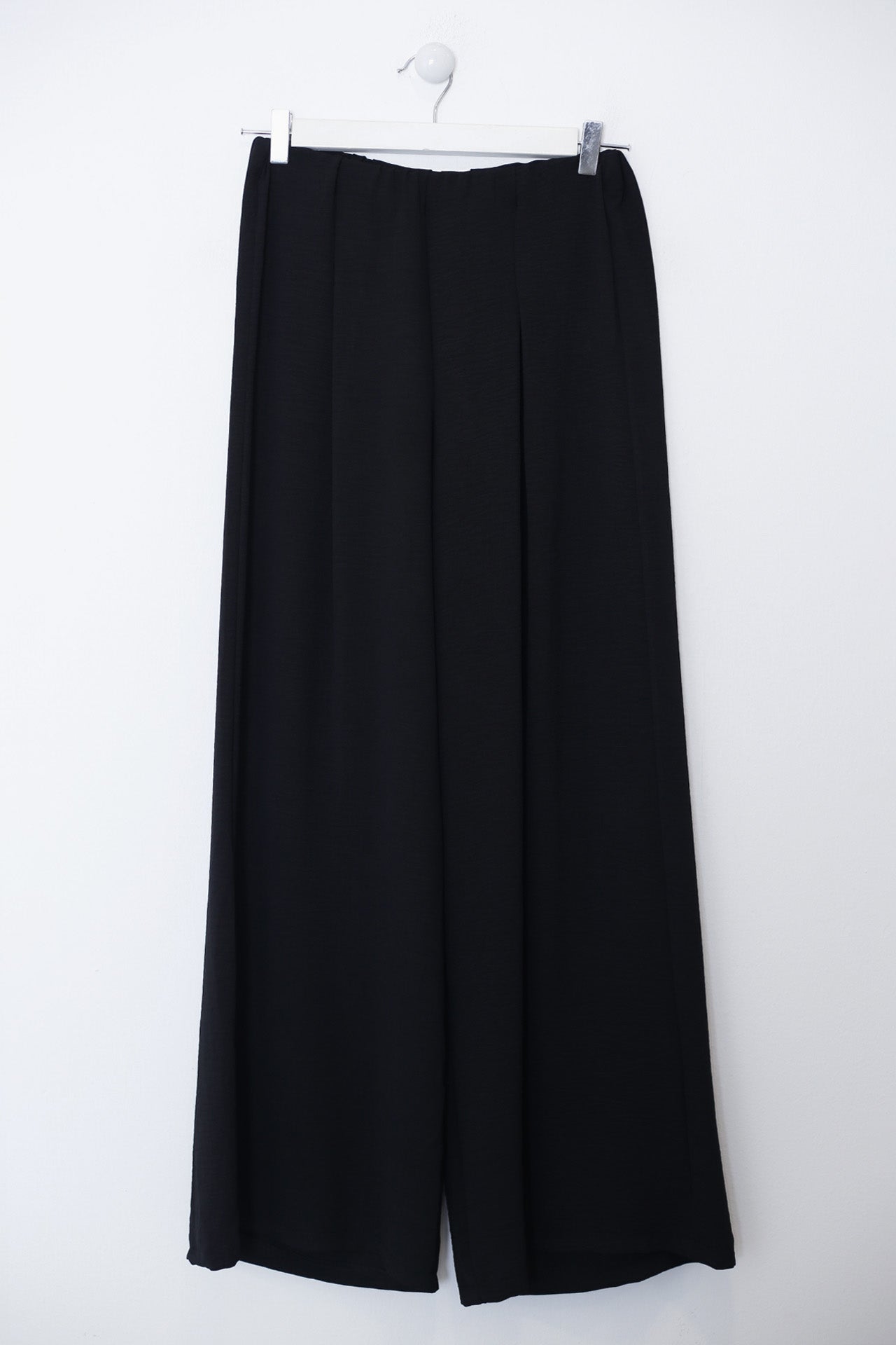 Pantalones anchos fluidos