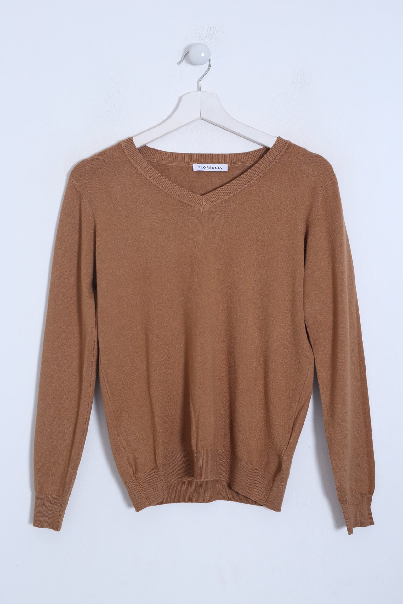 Jersey básico cuello punta