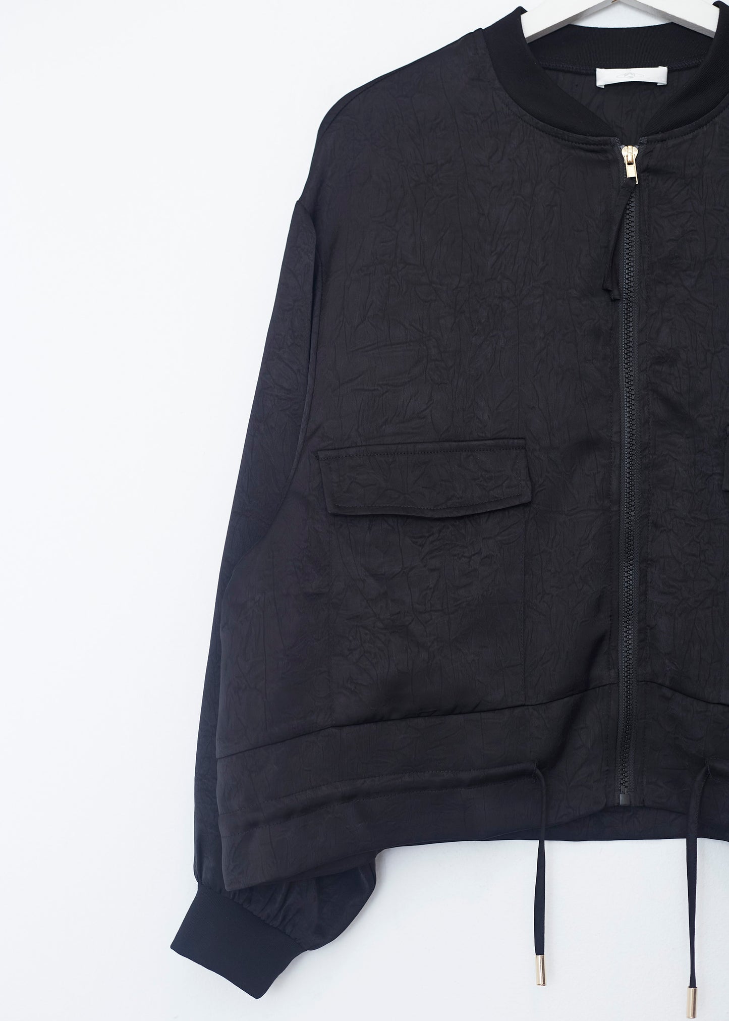 Plain bomber