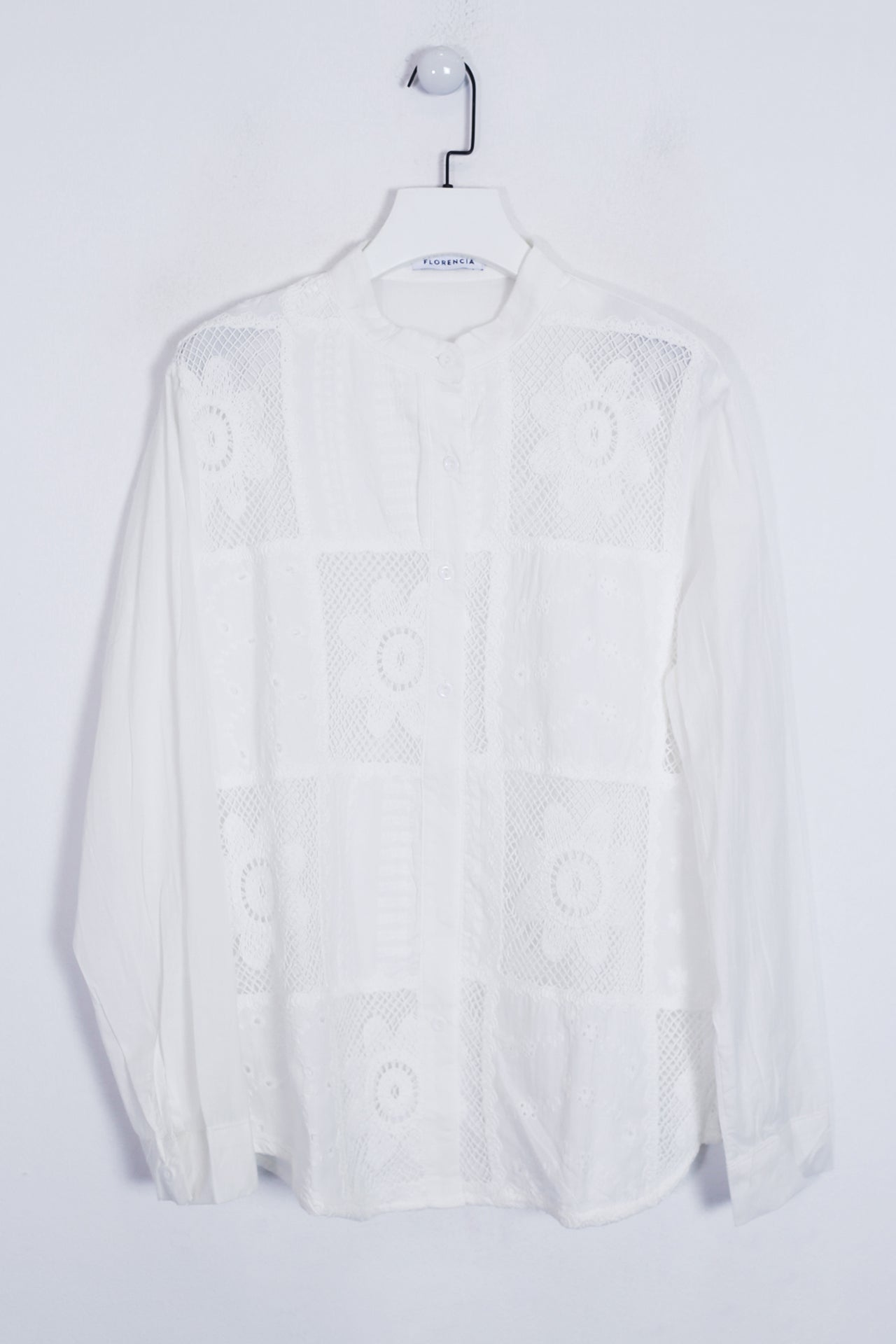 Camisa bordada patchwork