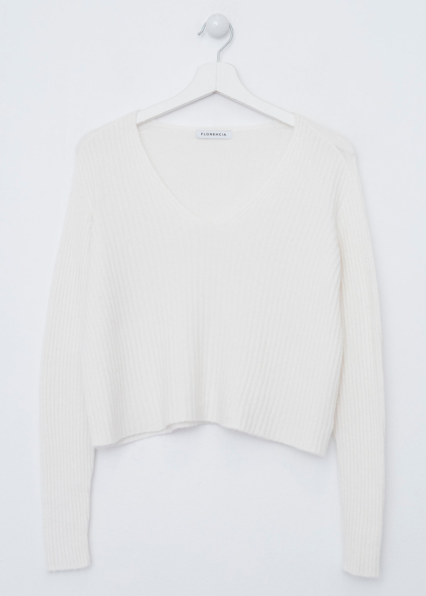 Seamless point-neck sweater