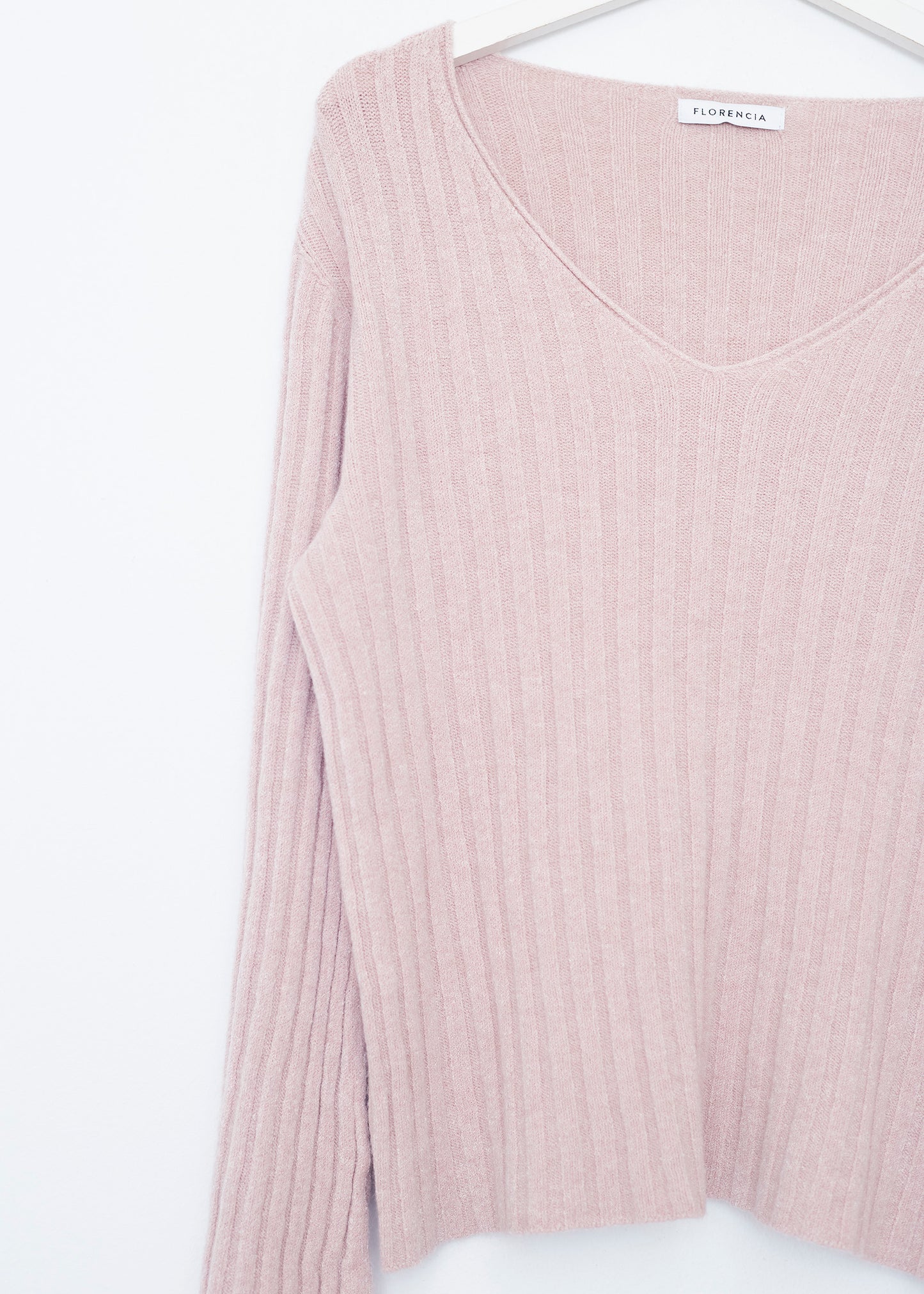 Seamless flared sleeve jersey