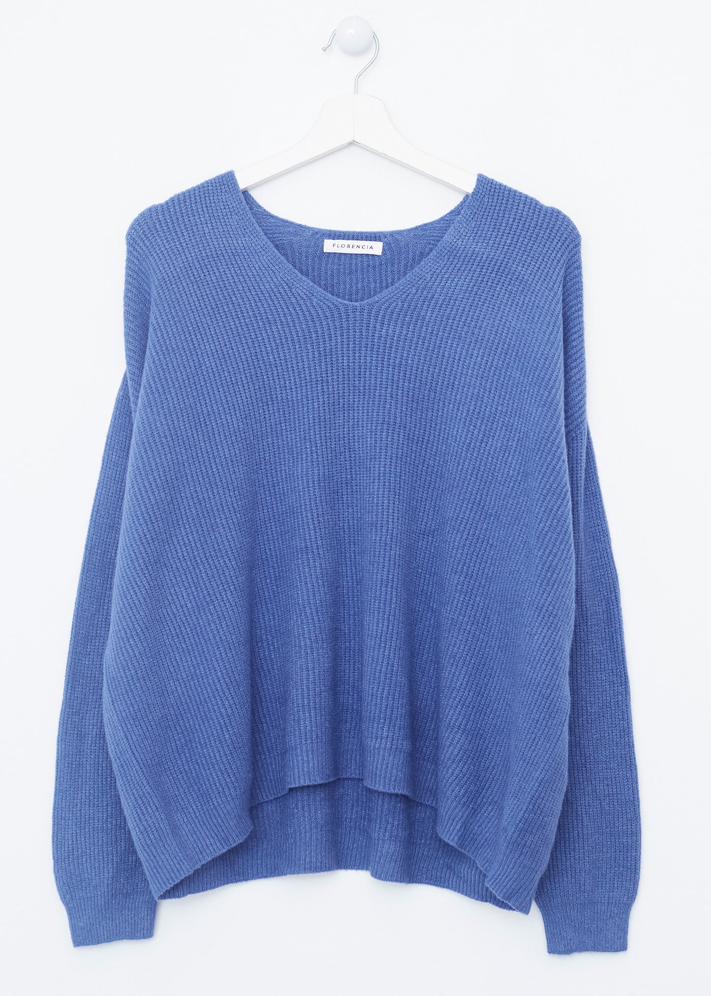 Seamless point-neck sweater