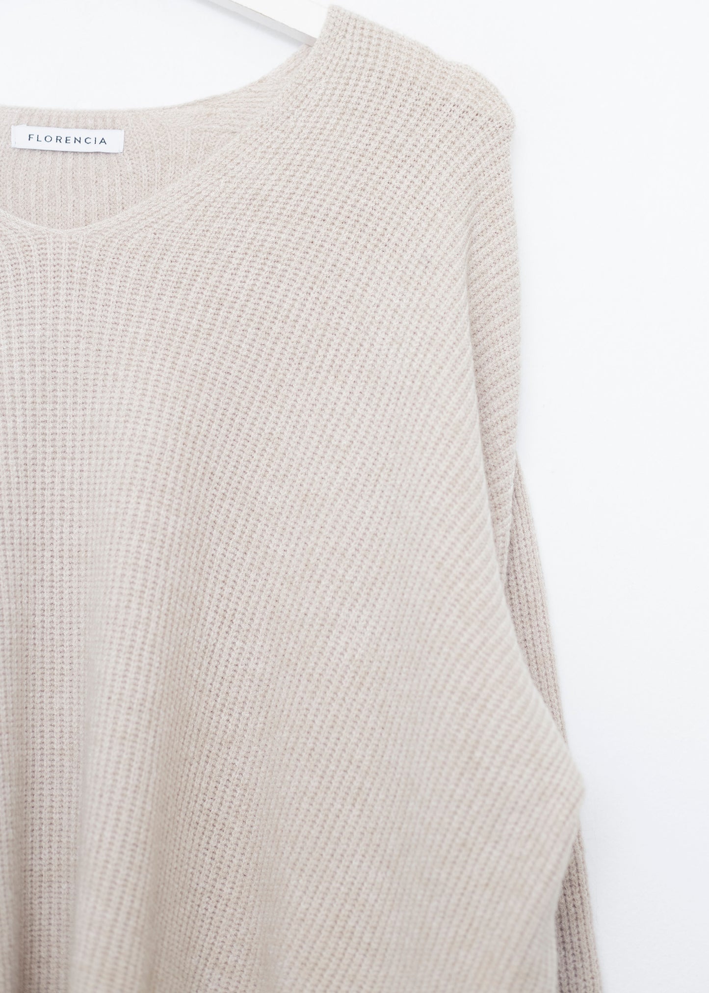 Seamless point-neck sweater