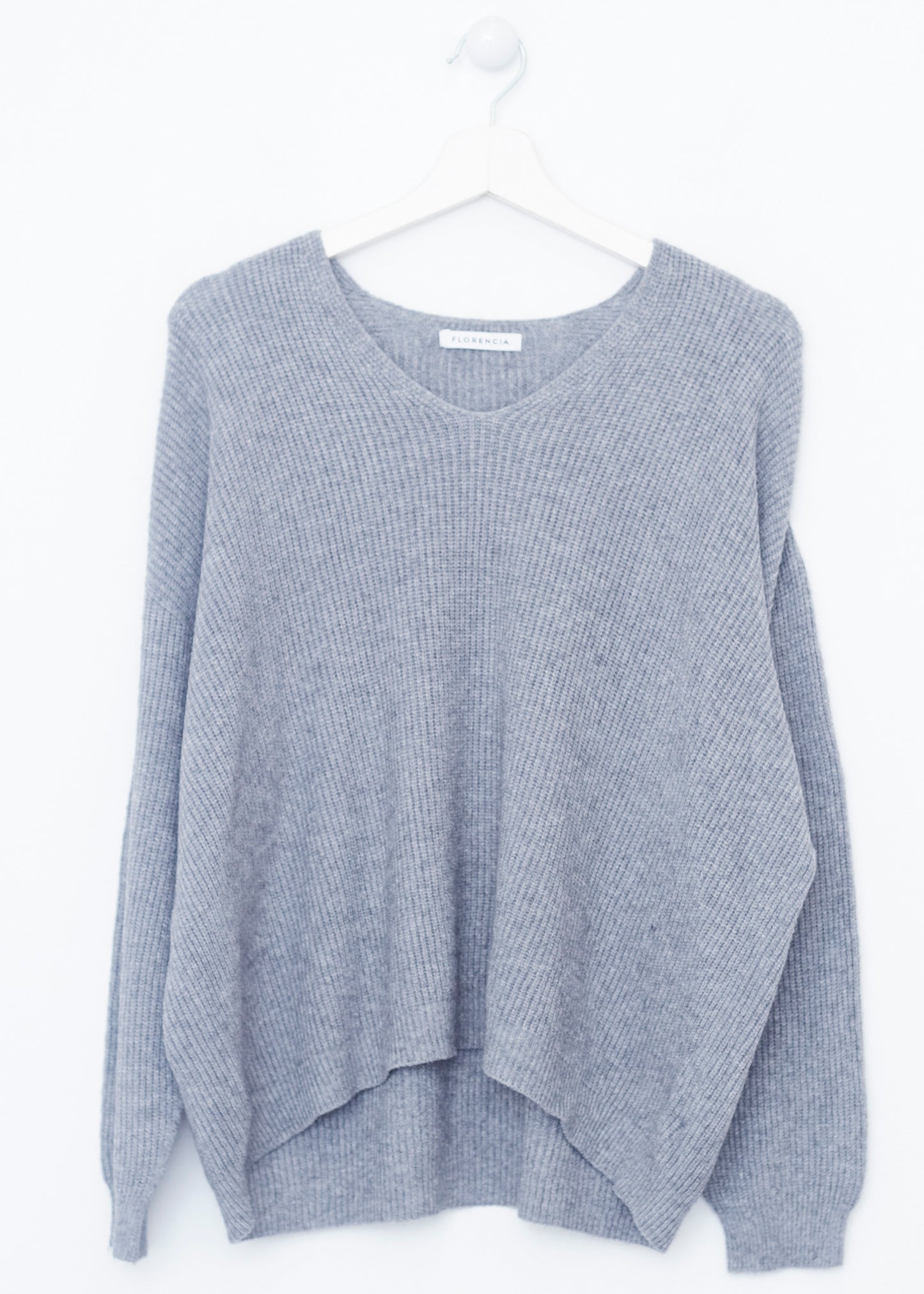 Seamless point-neck sweater
