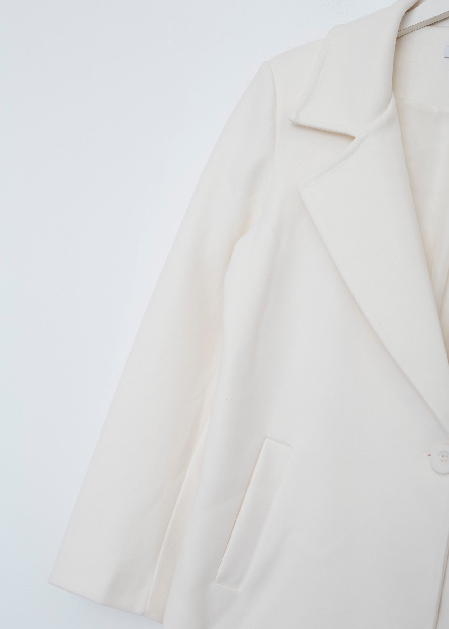 Straight lapel coat