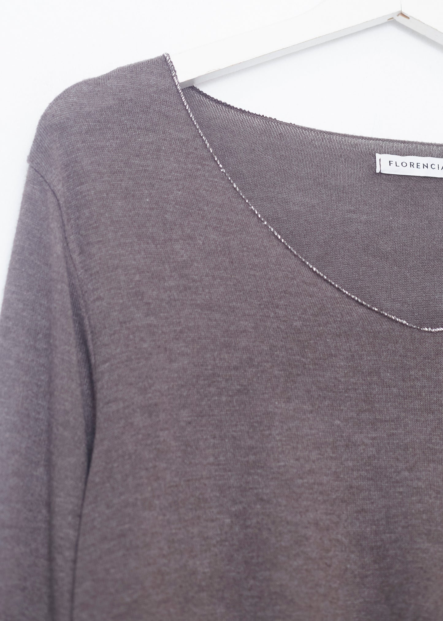 Silver pointed collar t-shirt