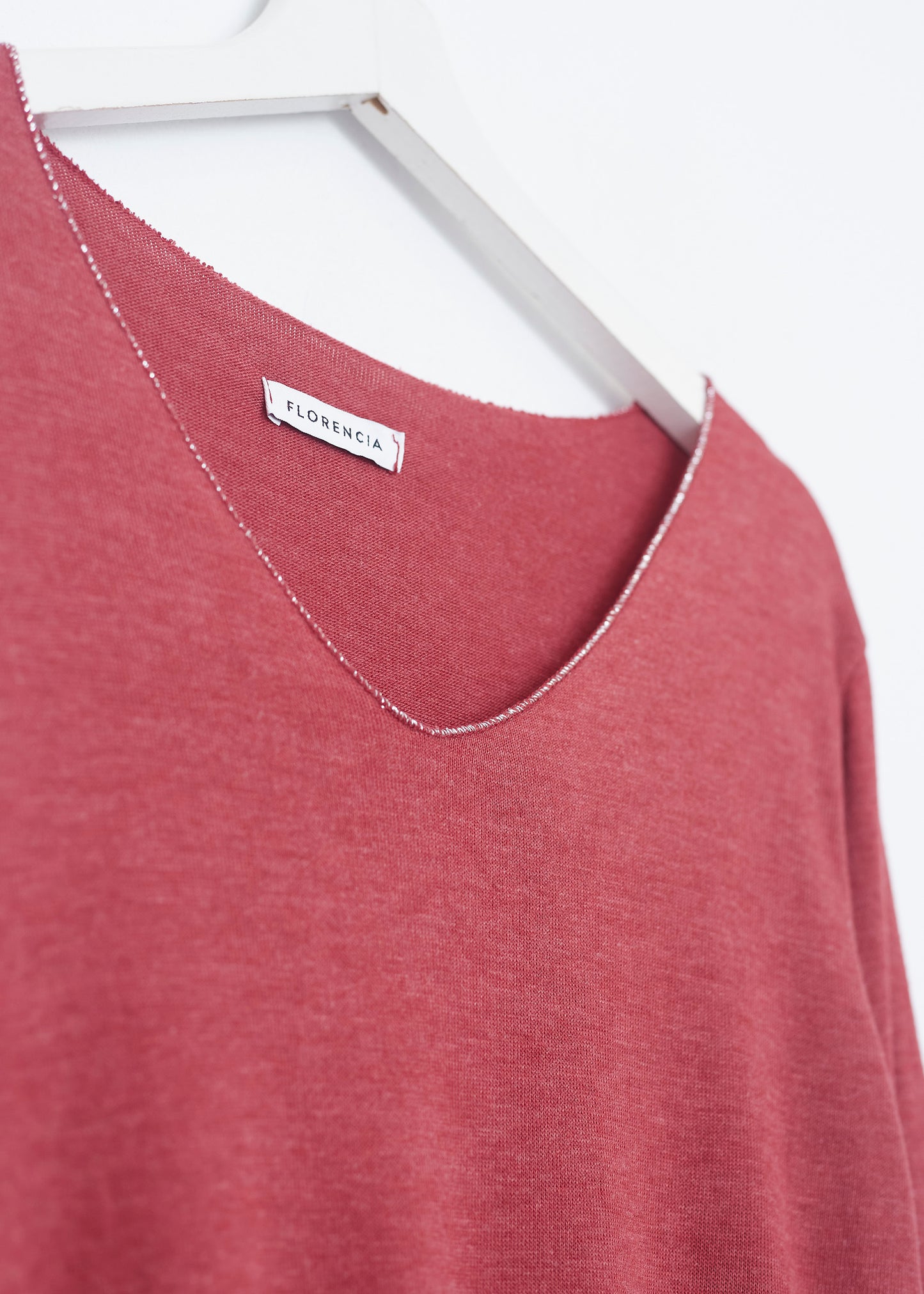 Silver pointed collar t-shirt