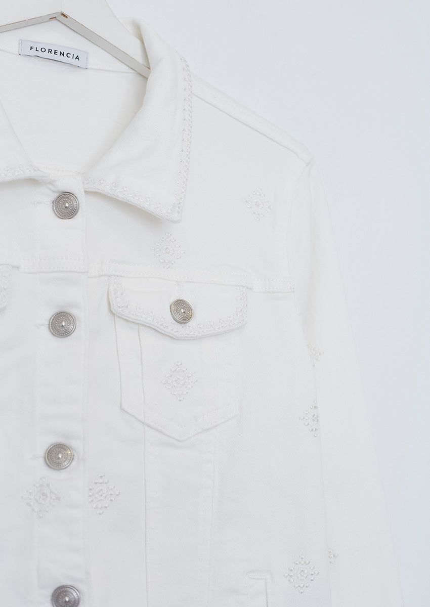 Cazadora denim bordados