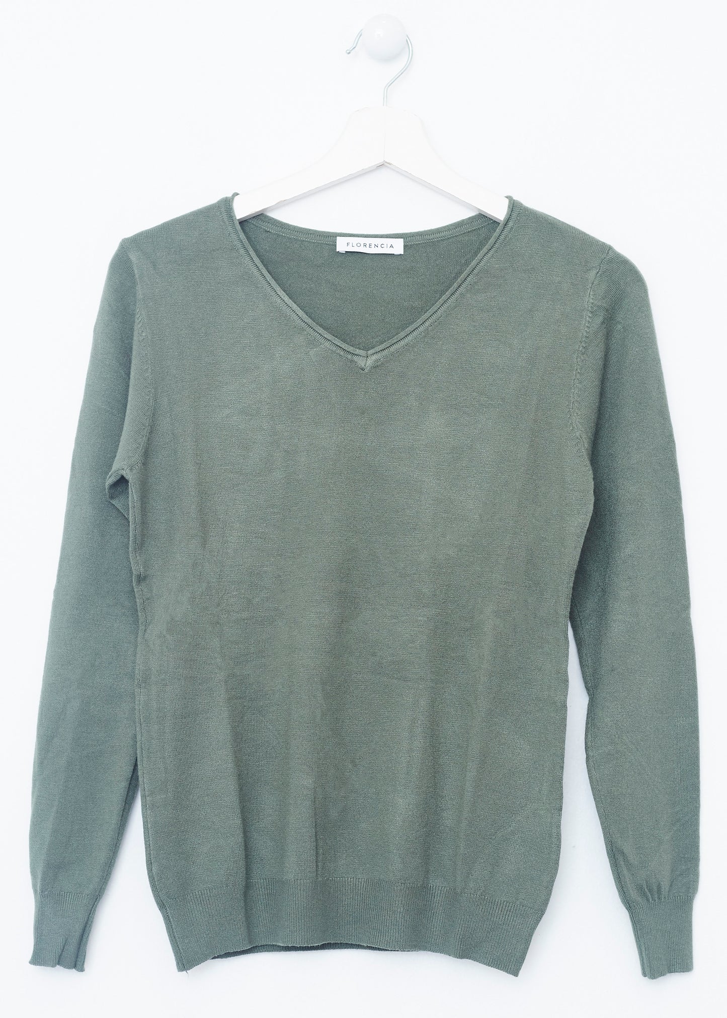 Jersey básico cuello punta
