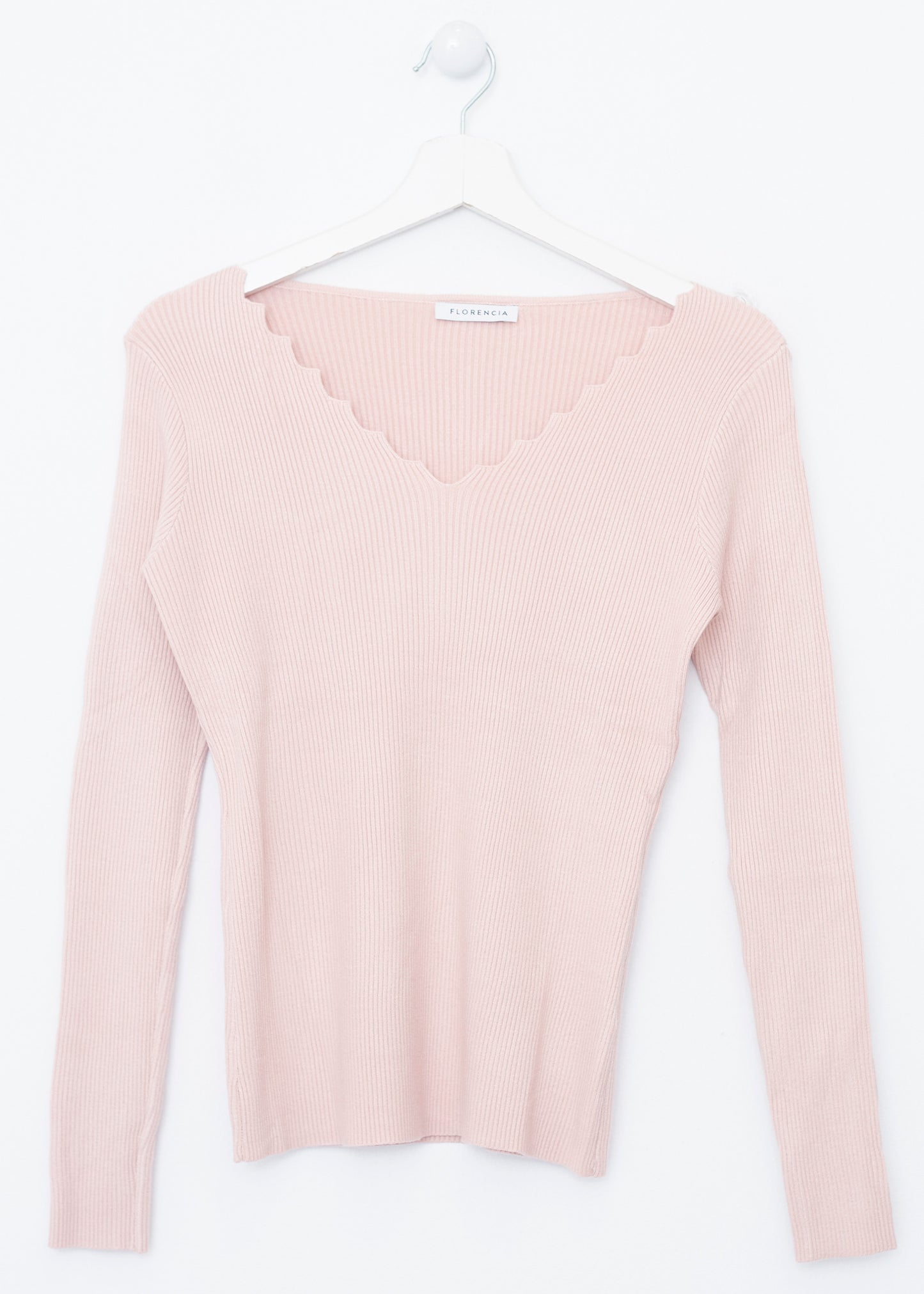 Ribbed point neck sweater