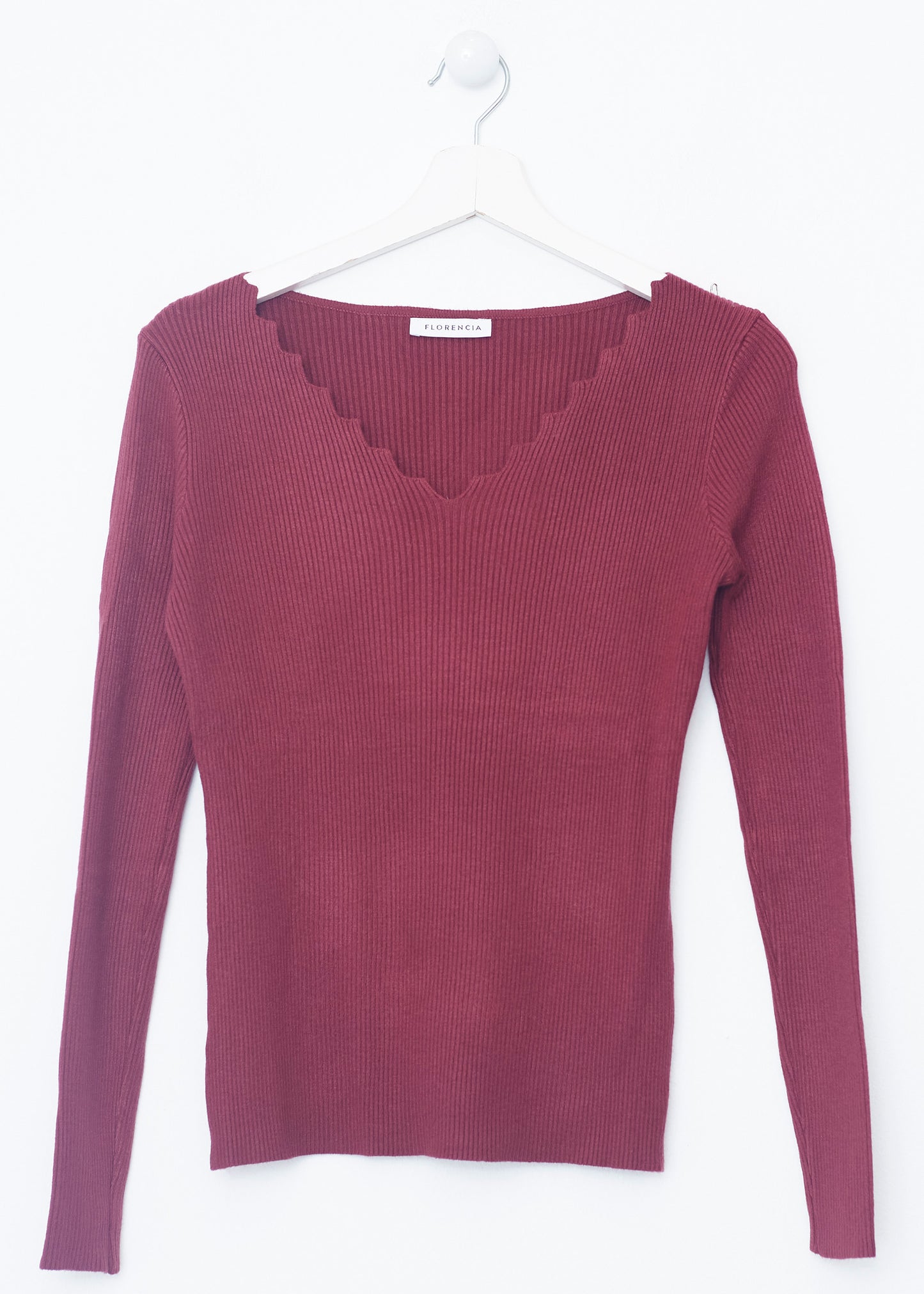 Ribbed point neck sweater