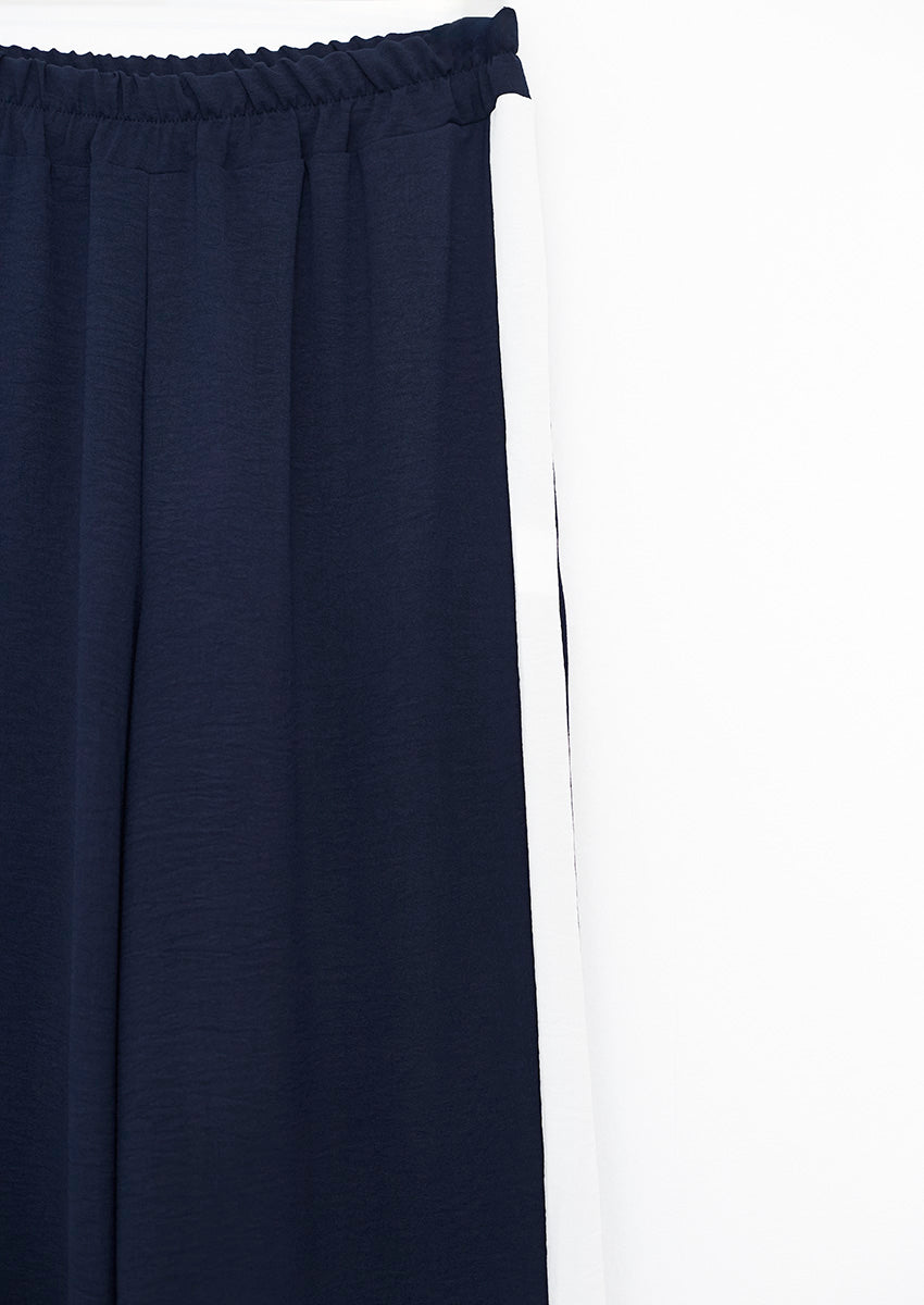 Contrast pants