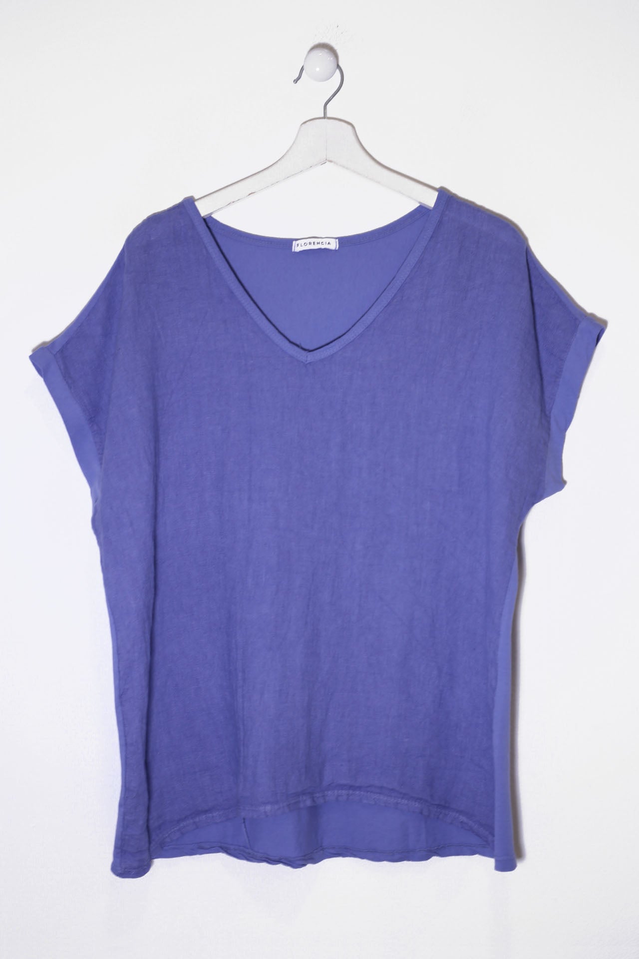 Camiseta lino cuello punta