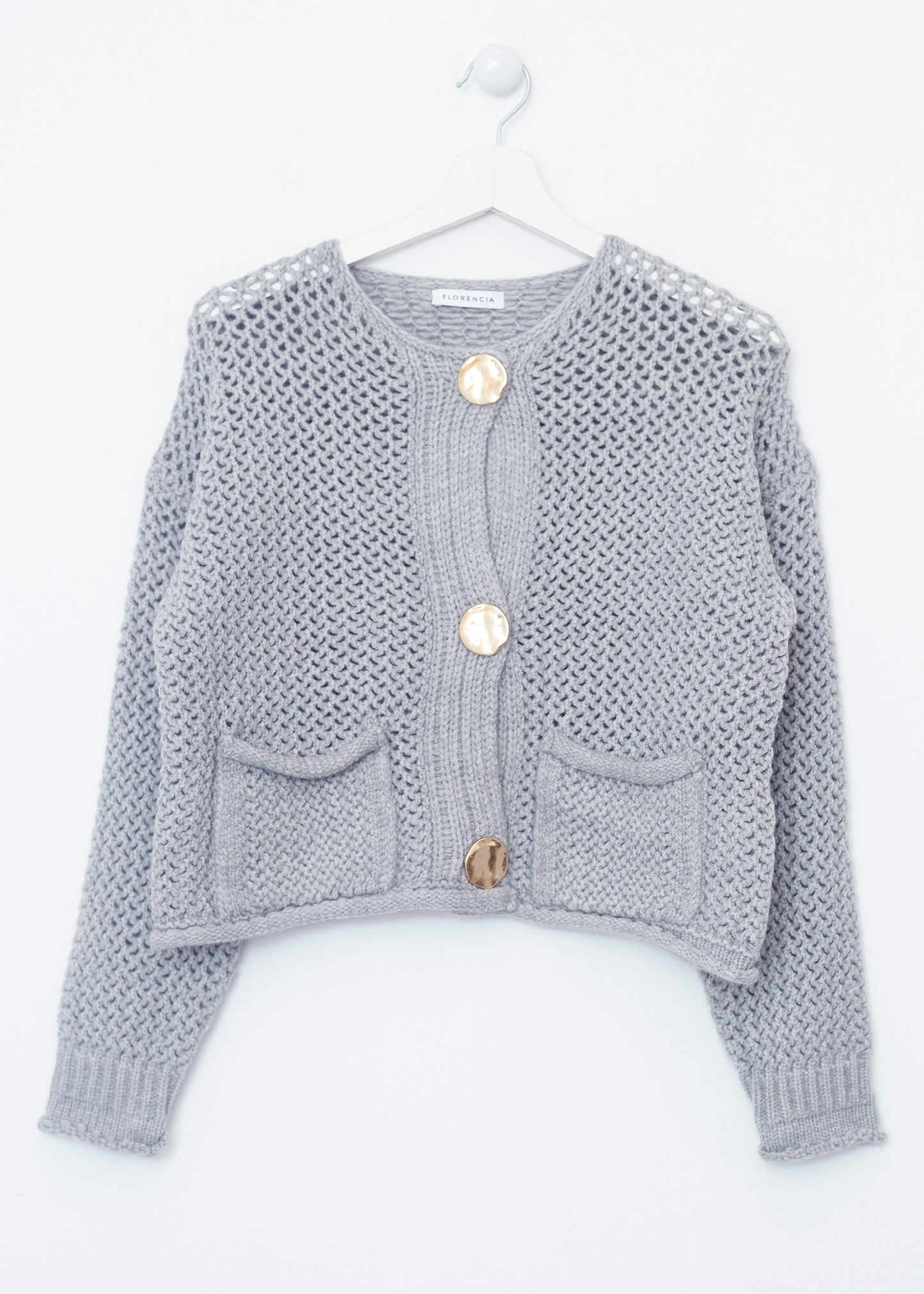 Short cardigan with pockets