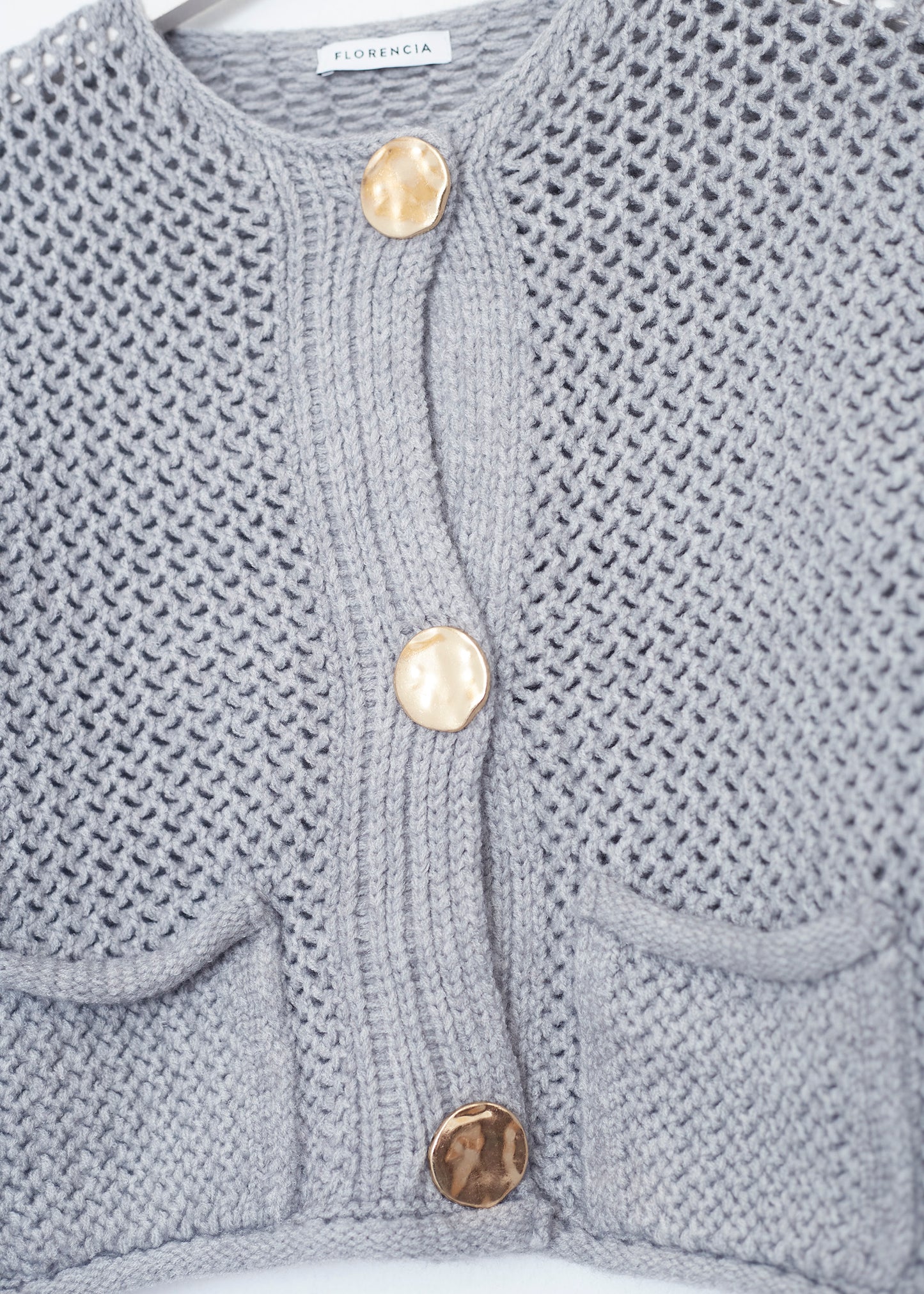 Short cardigan with pockets