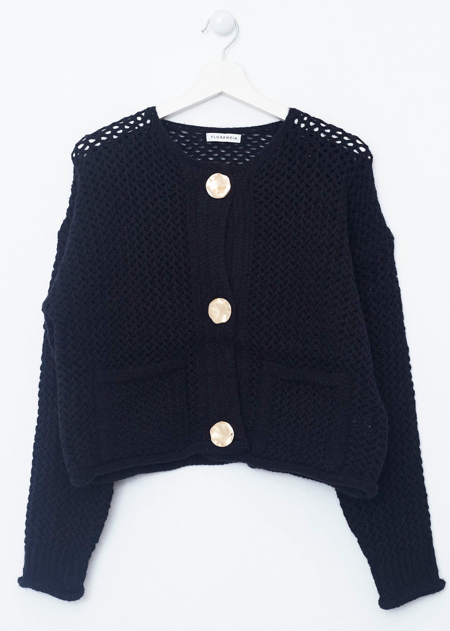 Short cardigan with pockets