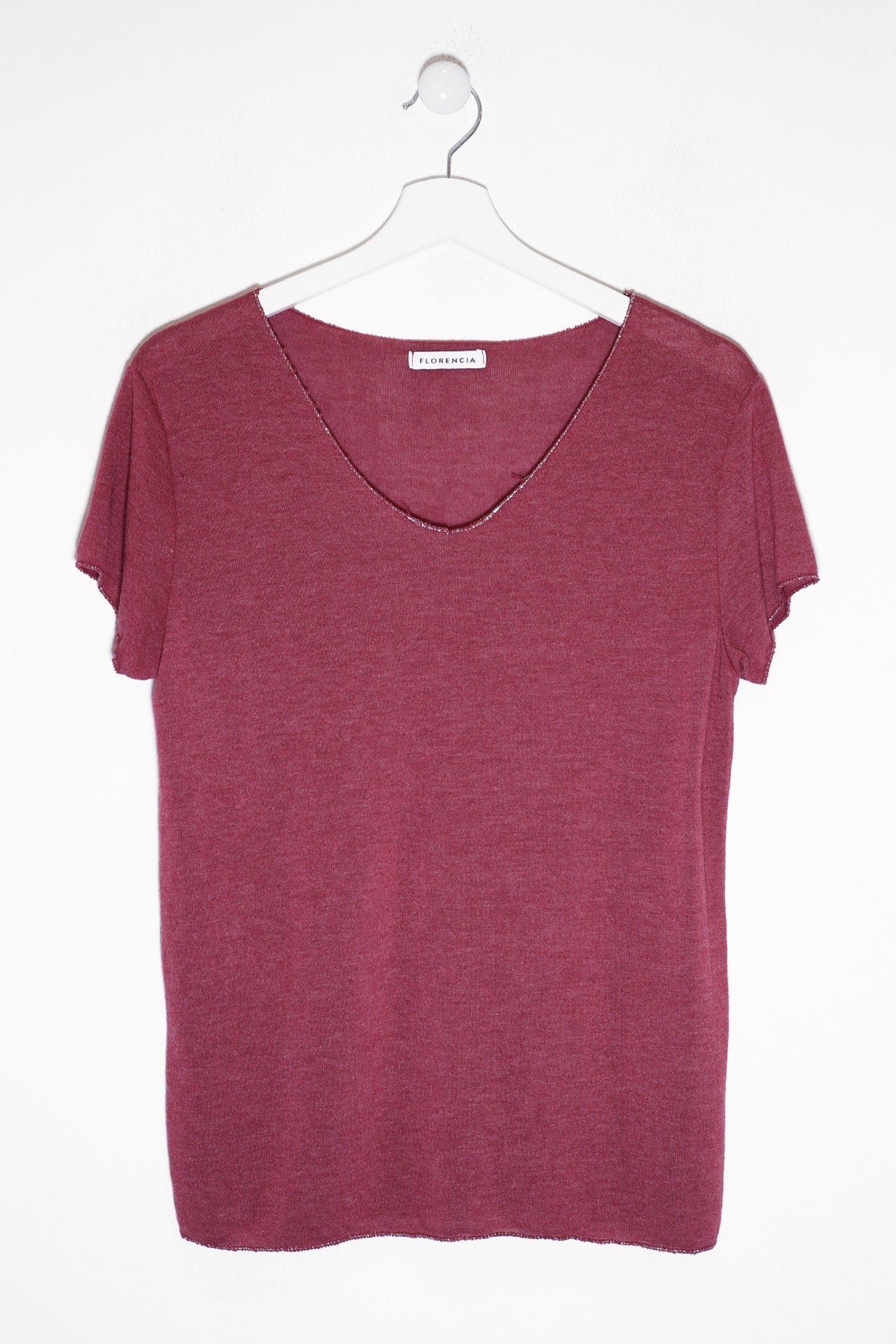 Camiseta cuello pico brillo