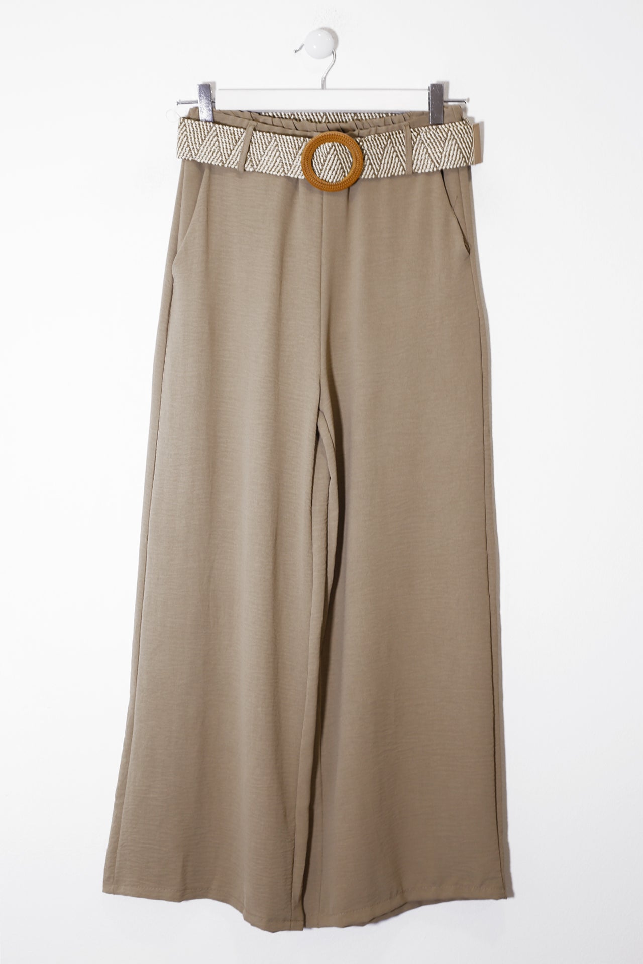 Pantalones fluidos cinturón