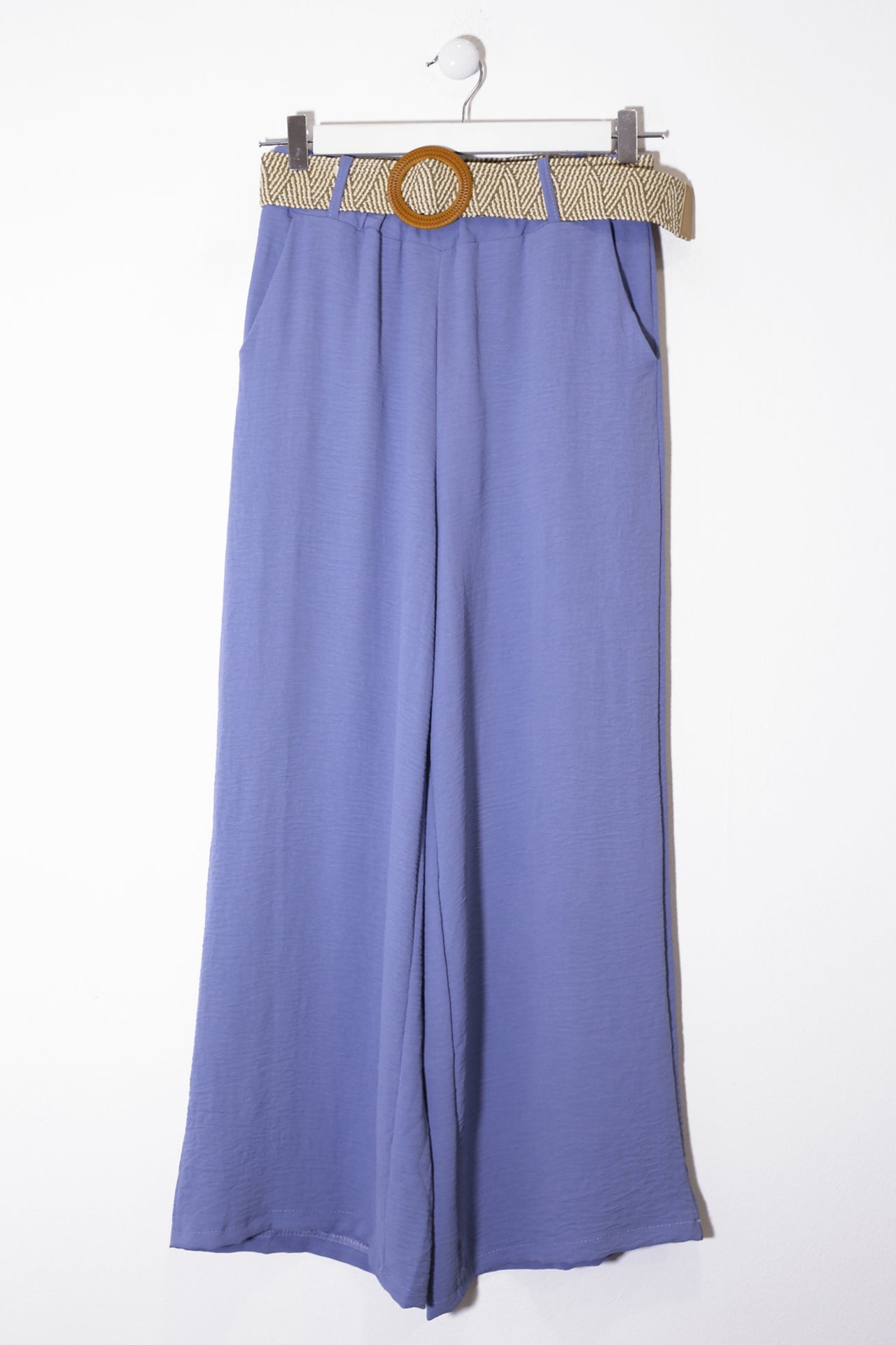 Pantalones fluidos cinturón