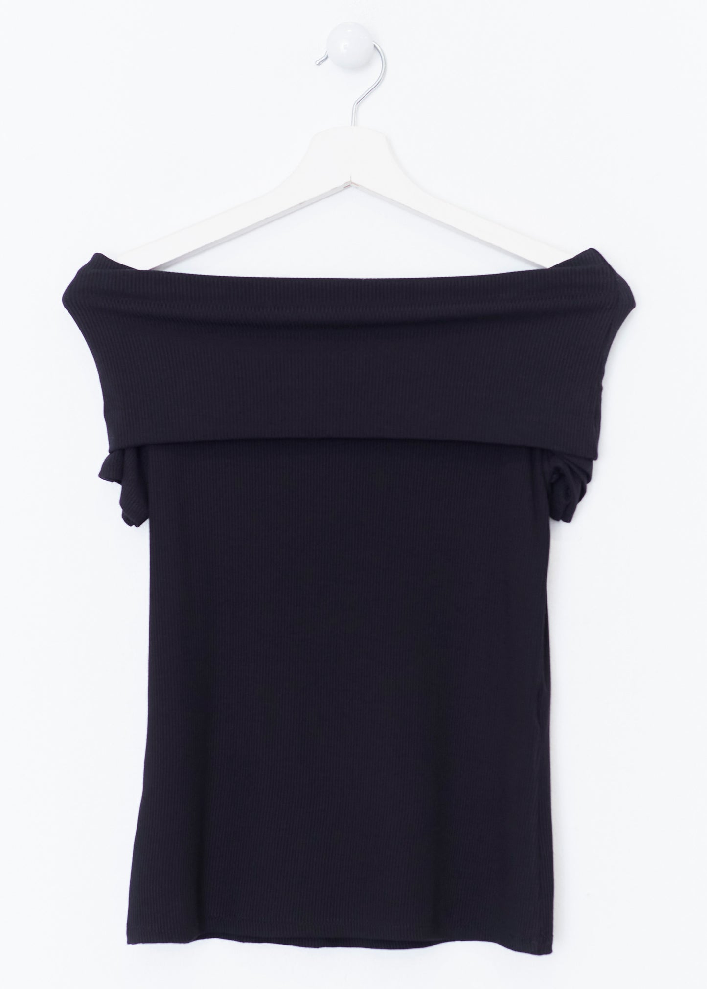 Off shoulder T-shirt