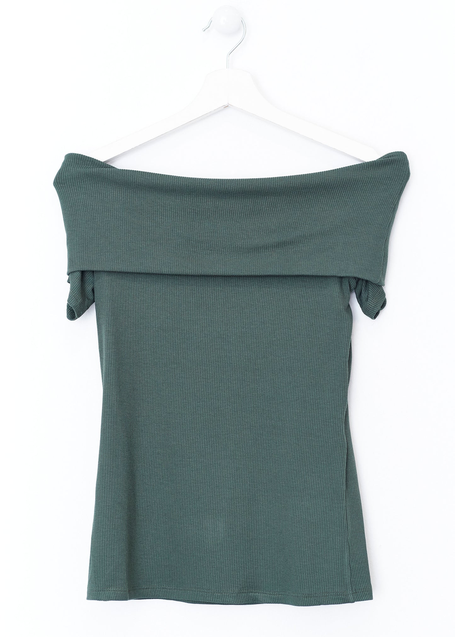 Off shoulder T-shirt