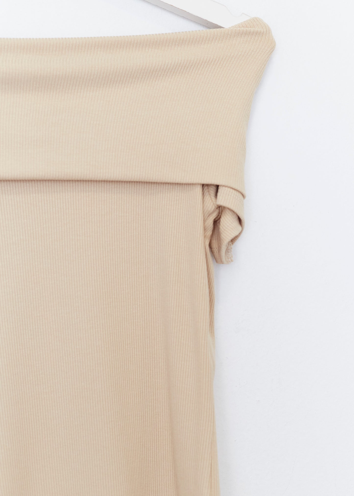 Off shoulder T-shirt