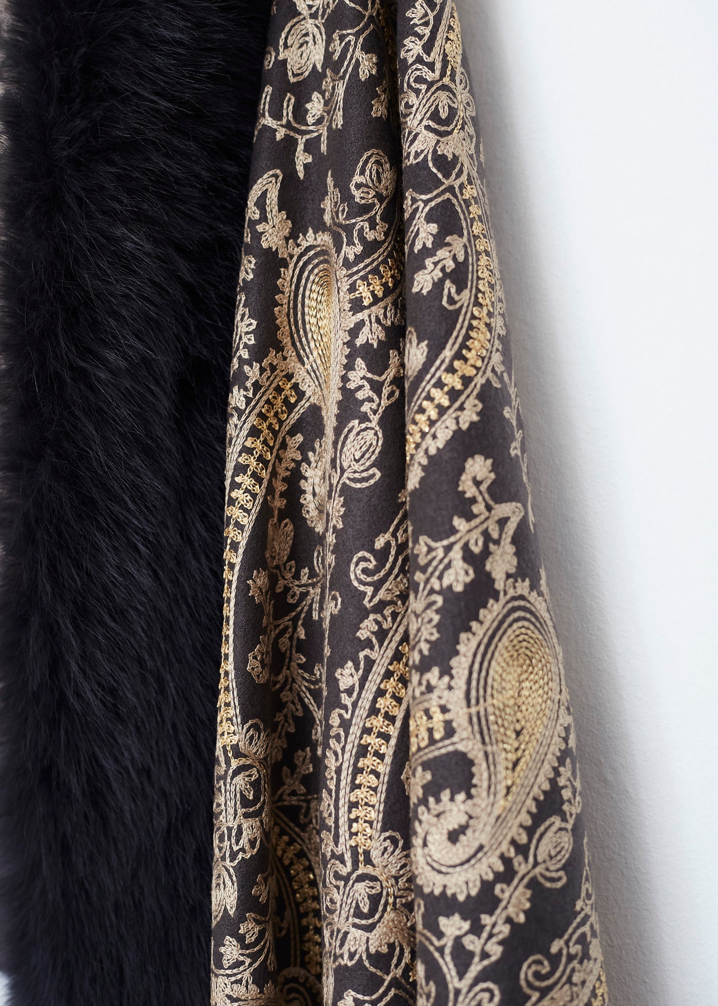 Embroidered shawl with fur effect