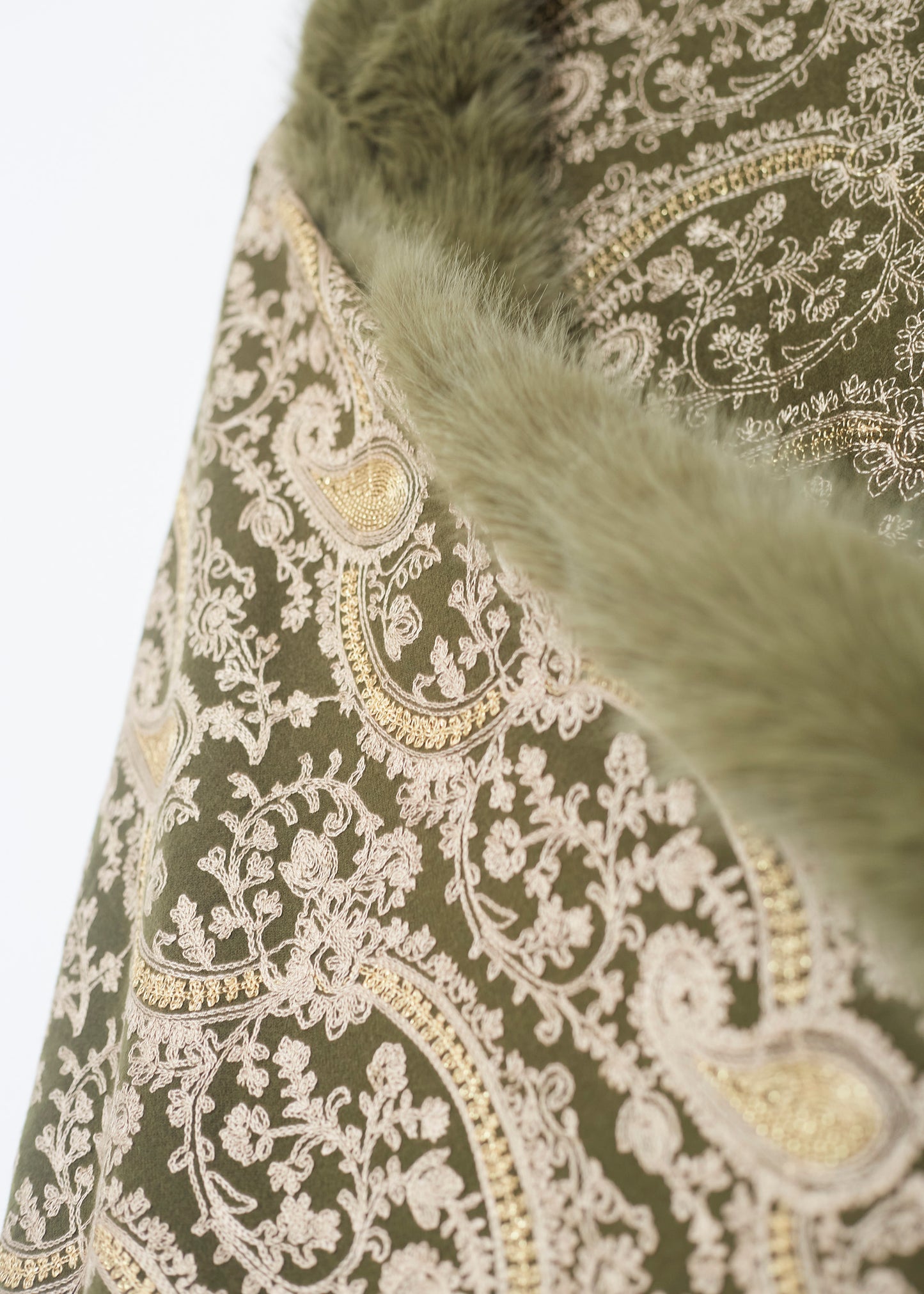 Embroidered shawl with fur effect