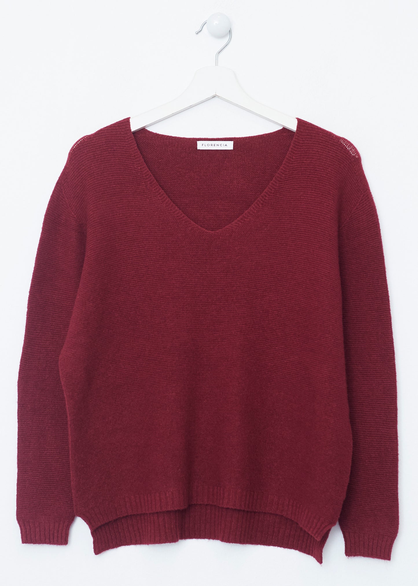 Seamless point-neck sweater