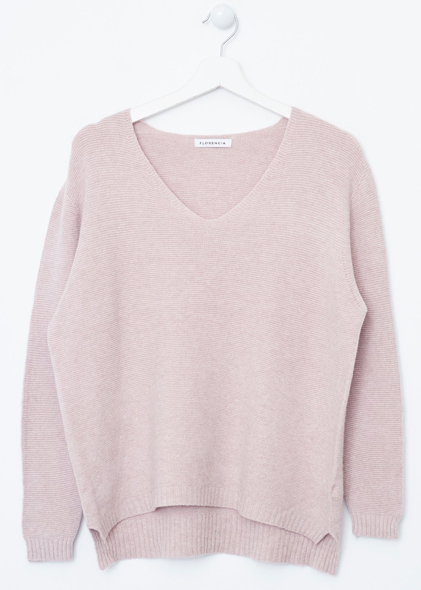 Seamless point-neck sweater