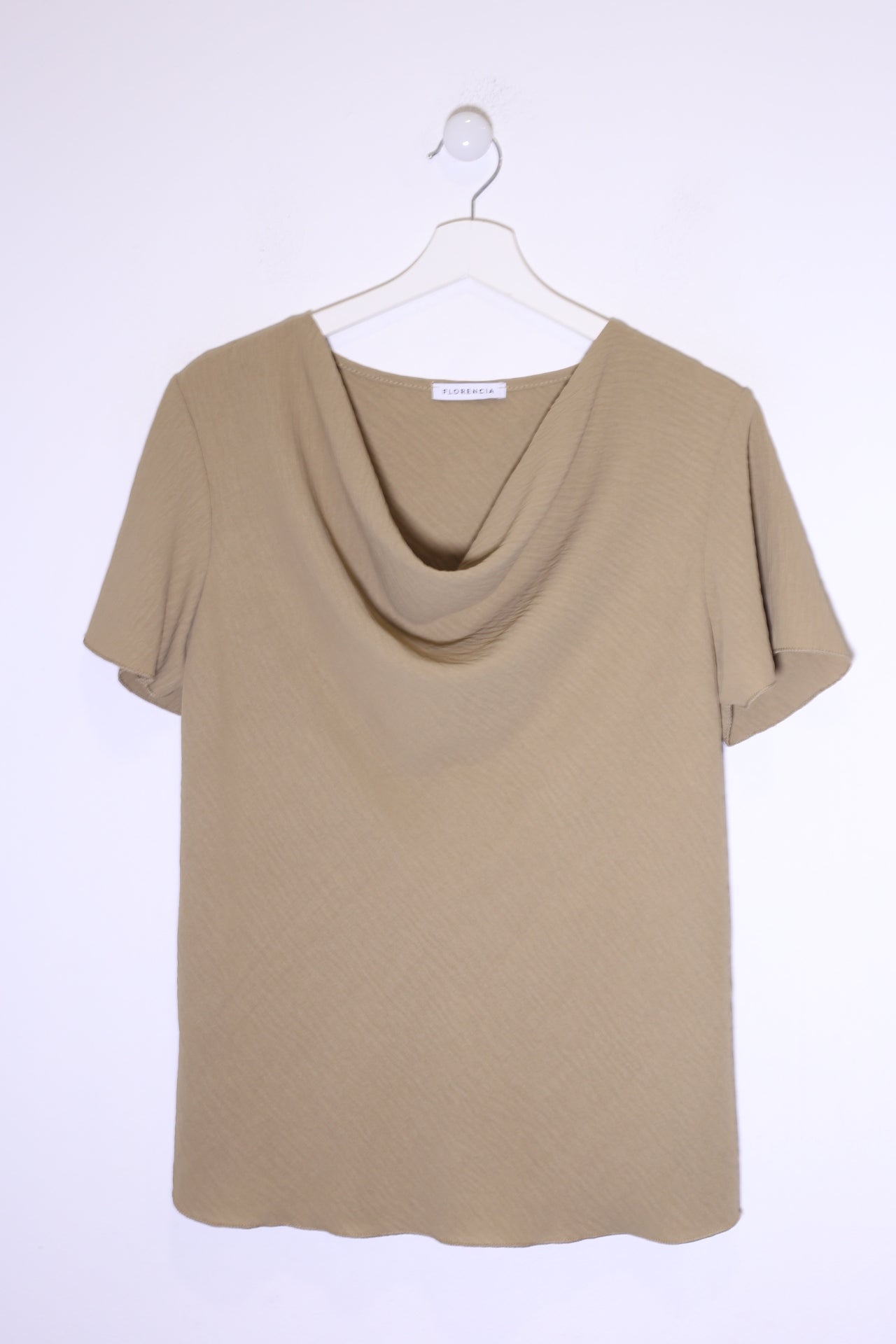 Blusa desbocada fluida