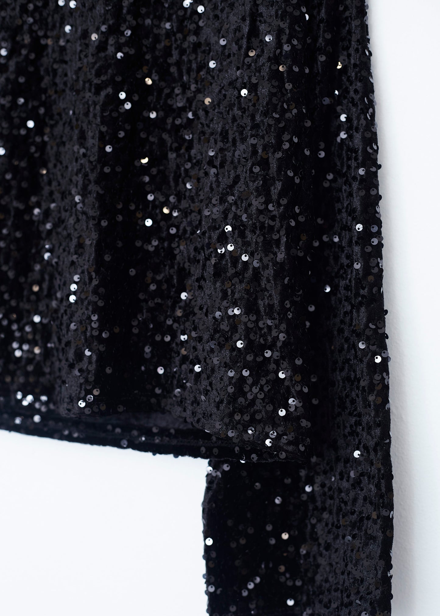 Velvet sequin bow t-shirt