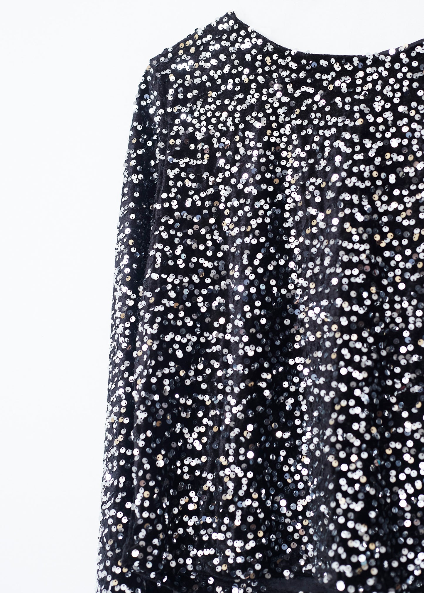 Velvet sequin bow t-shirt