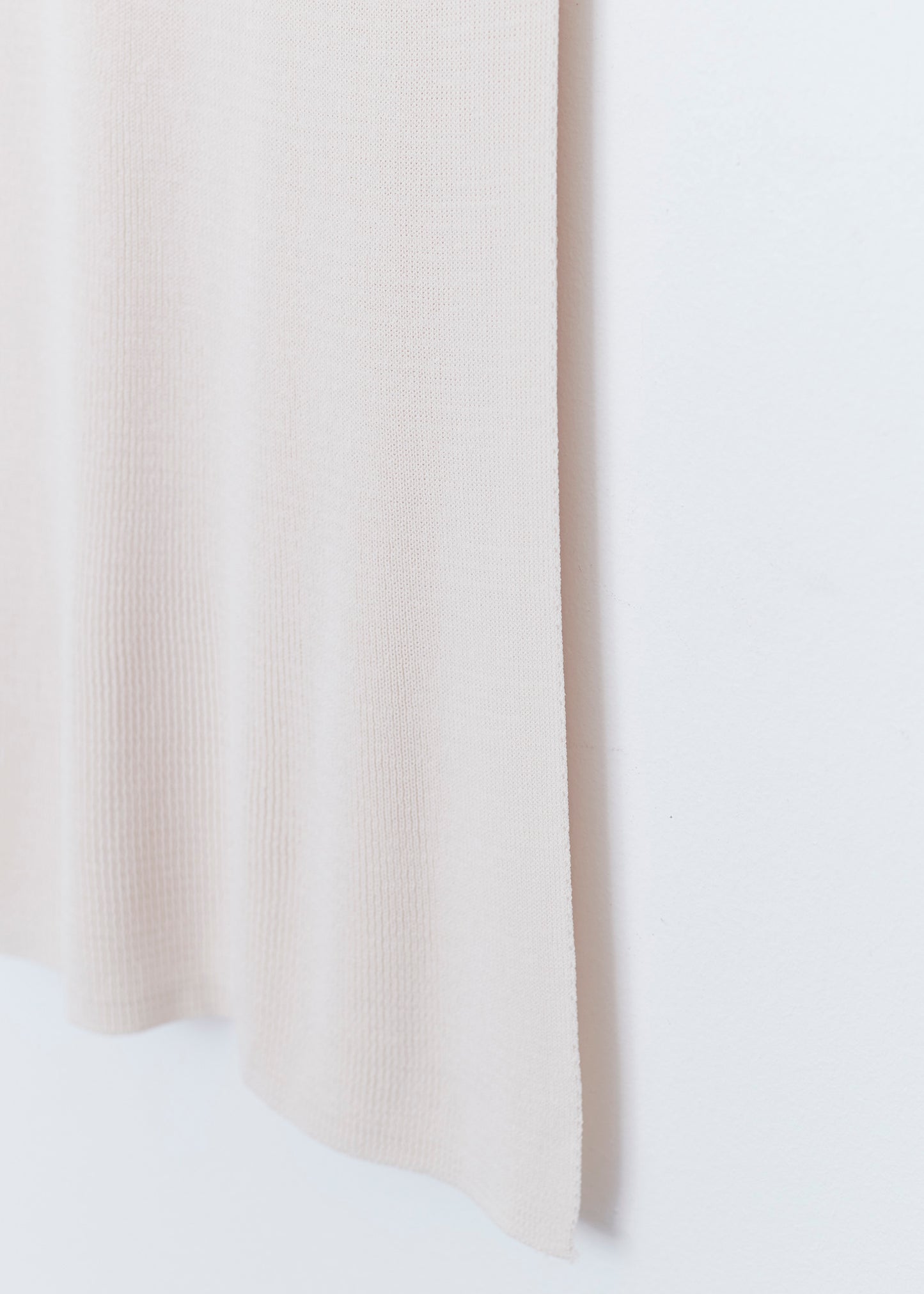 Tricot skirt with opening