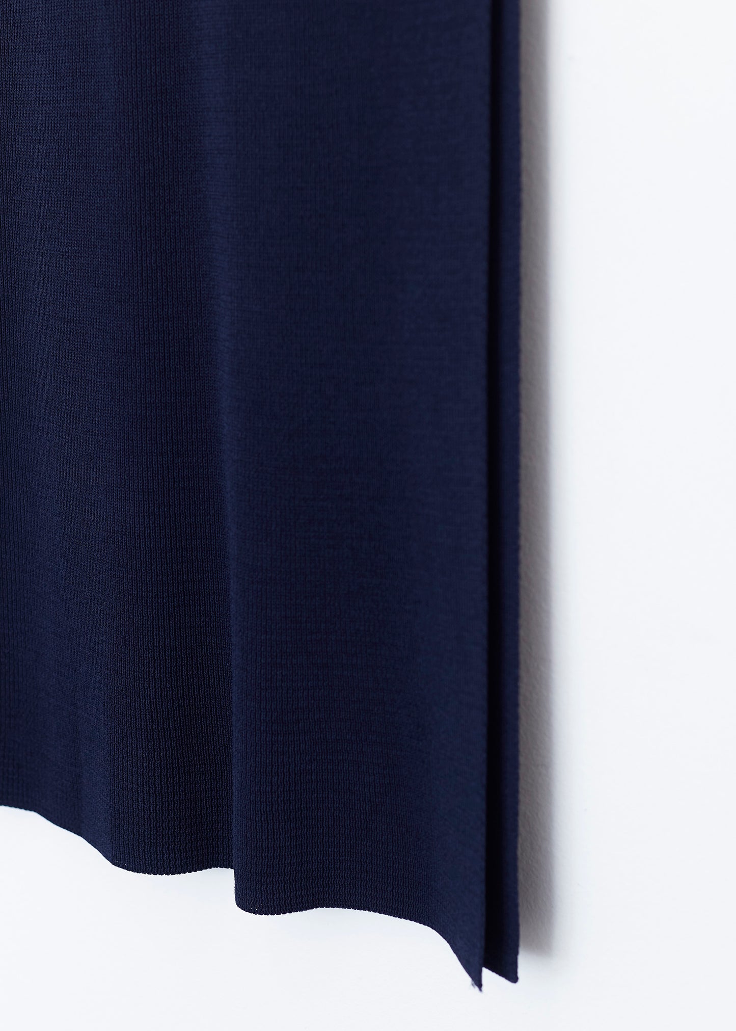 Tricot skirt with opening