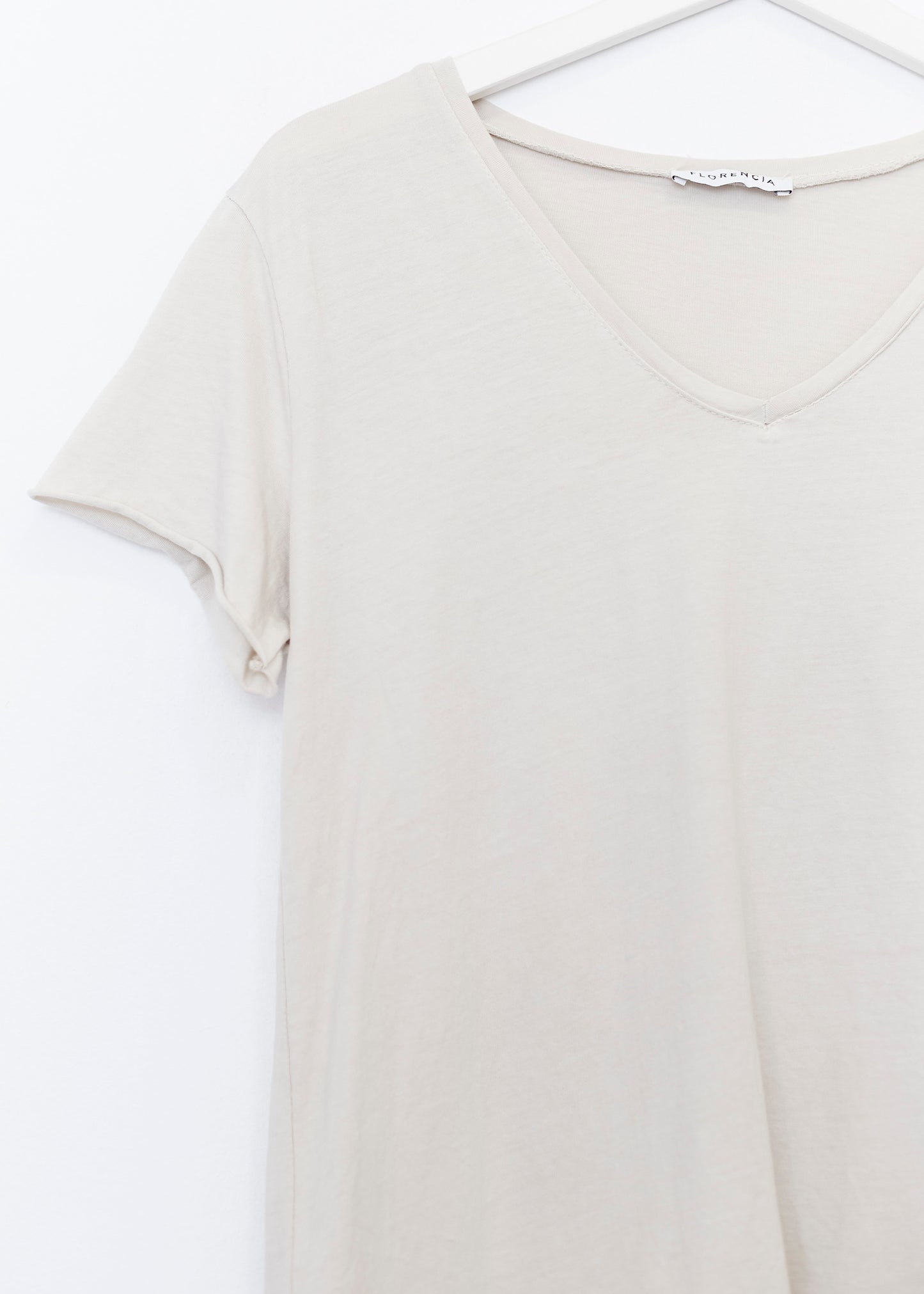 Camiseta algodón cuello punta