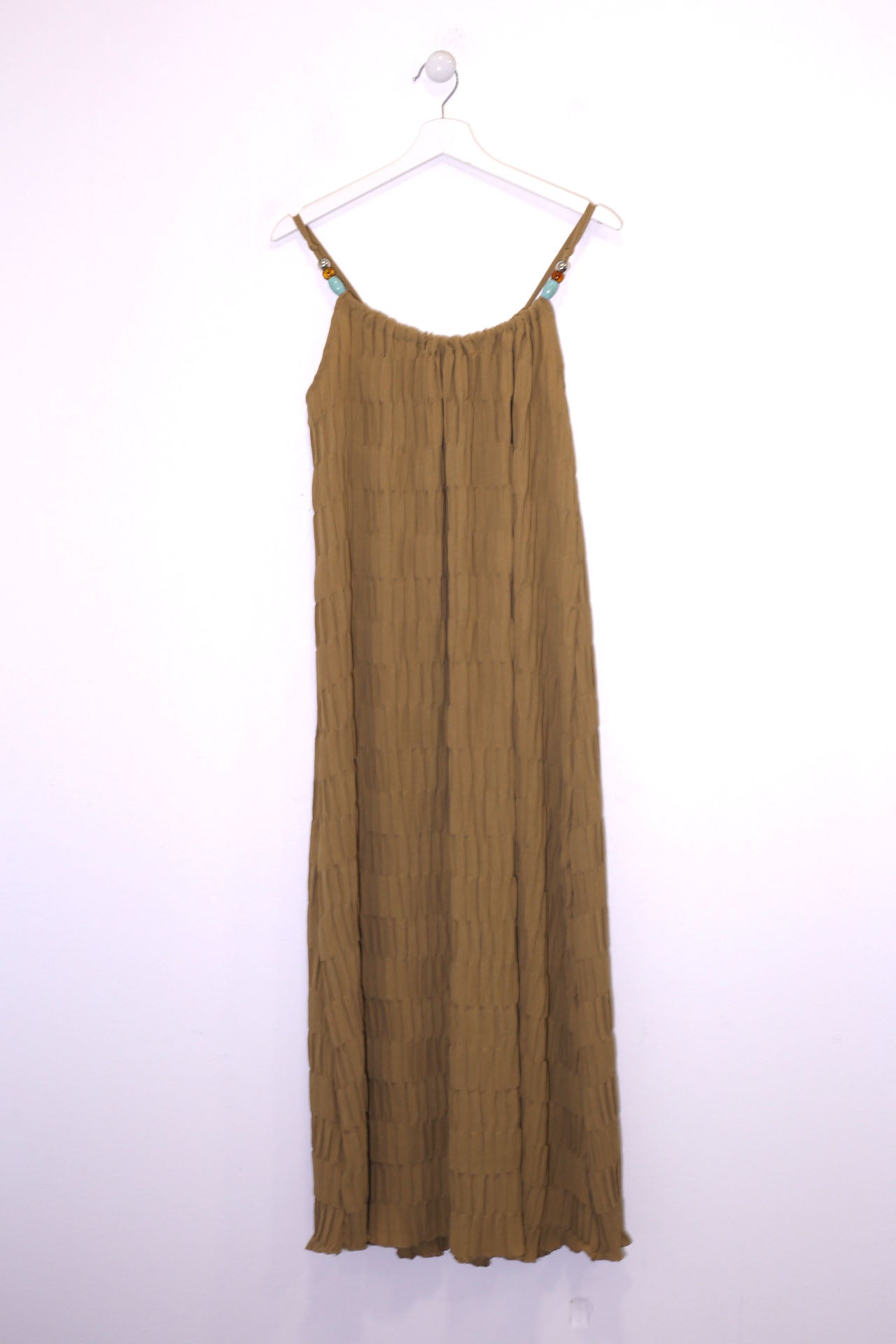 Vestido plisado abalorios
