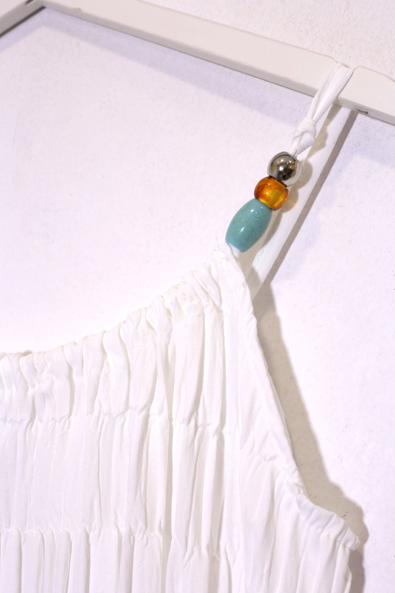 Vestido plisado abalorios