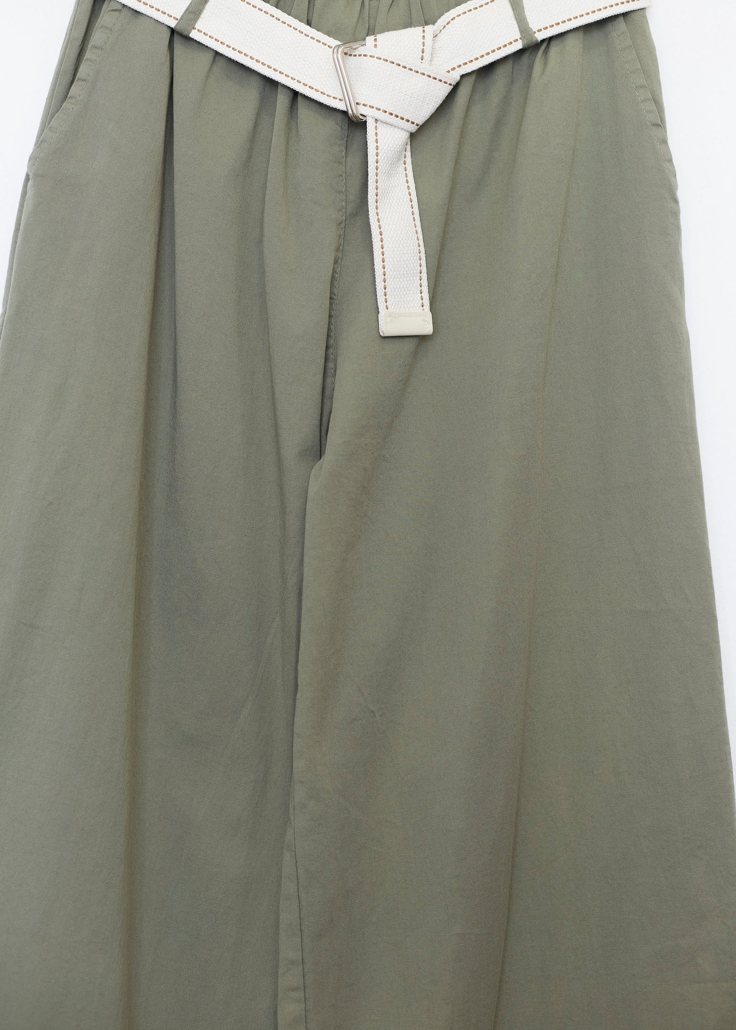 Pantalones anchos cinturón