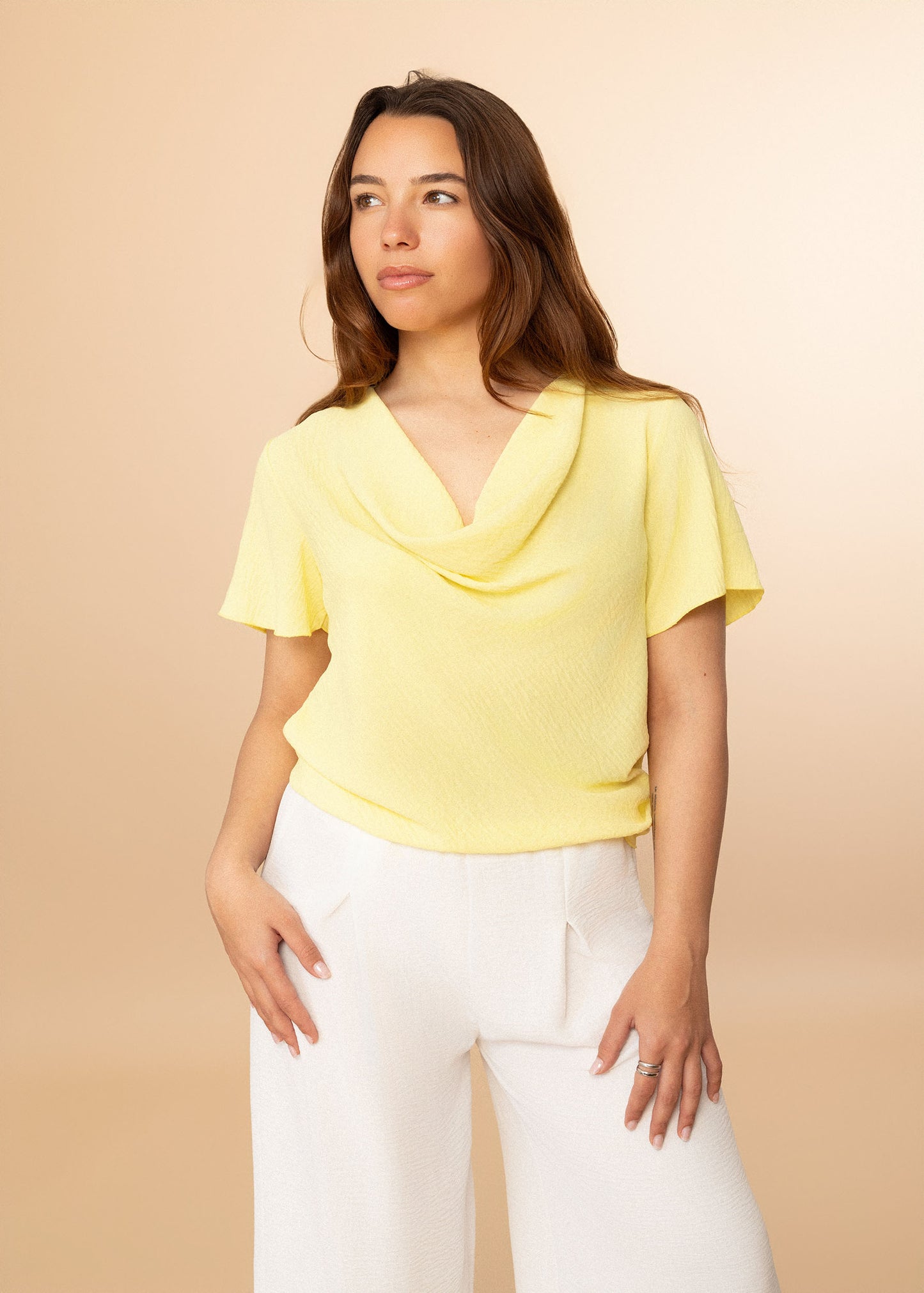 Blusa desbocada fluida