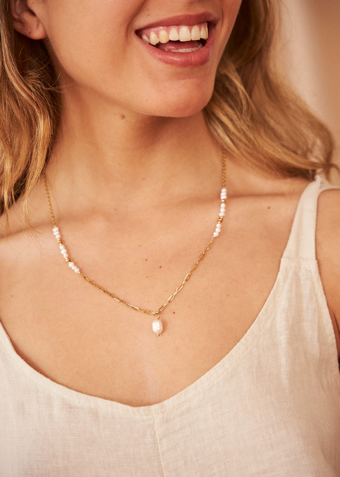 Double pearl necklace