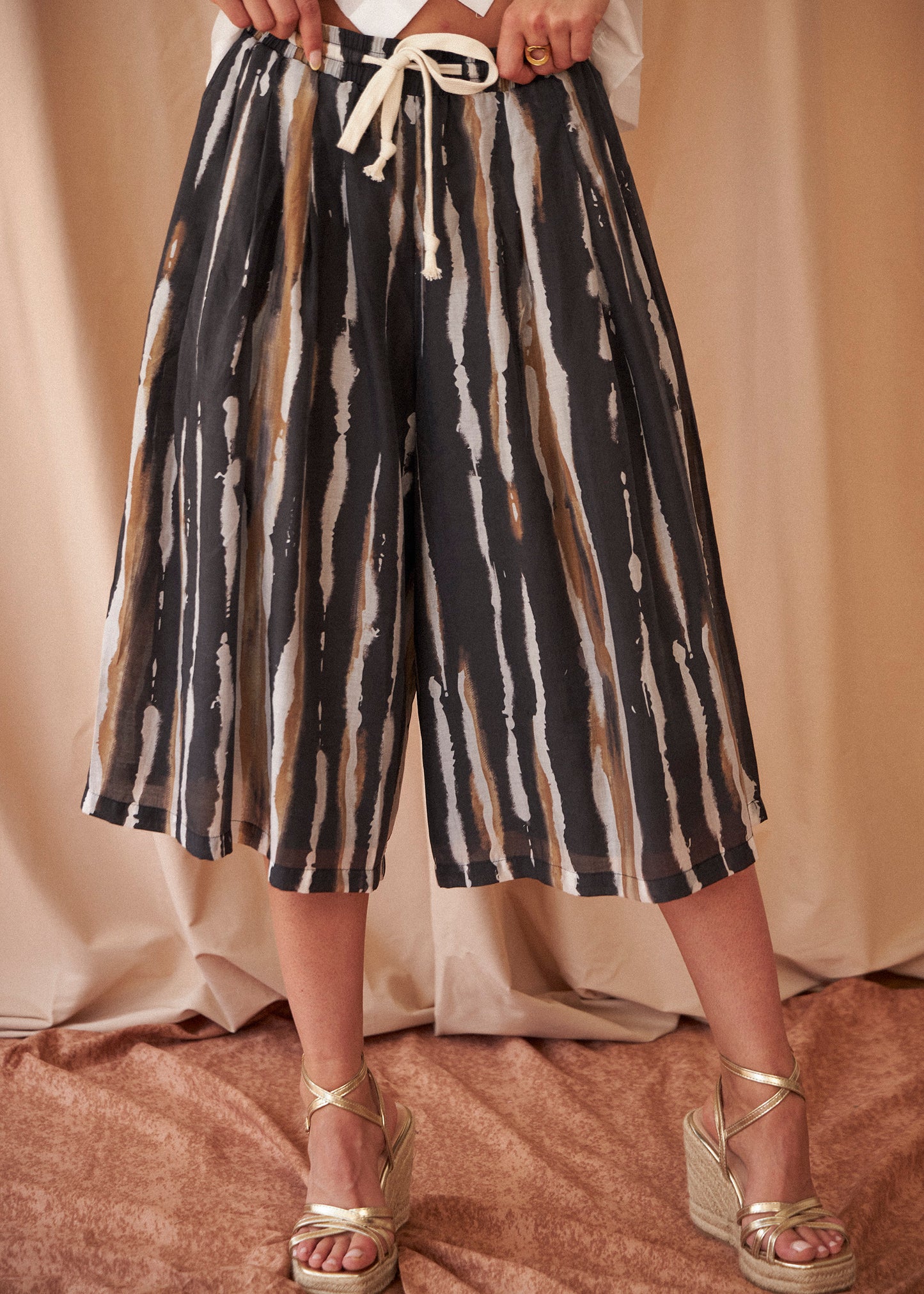 Long printed organza Bermuda shorts